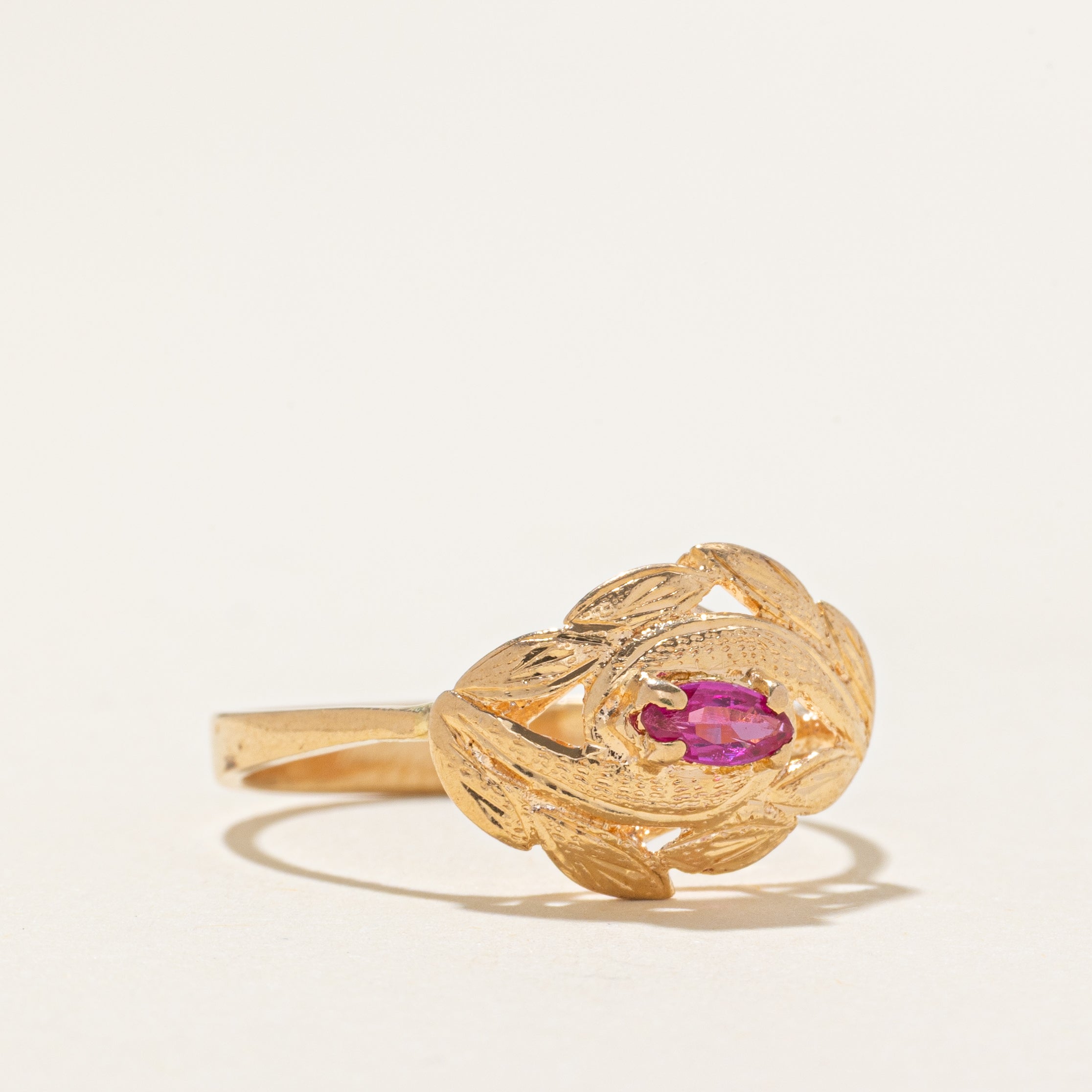 Bague feuille en rubis synthétique taille marquise 18 carats | Taille 8,25