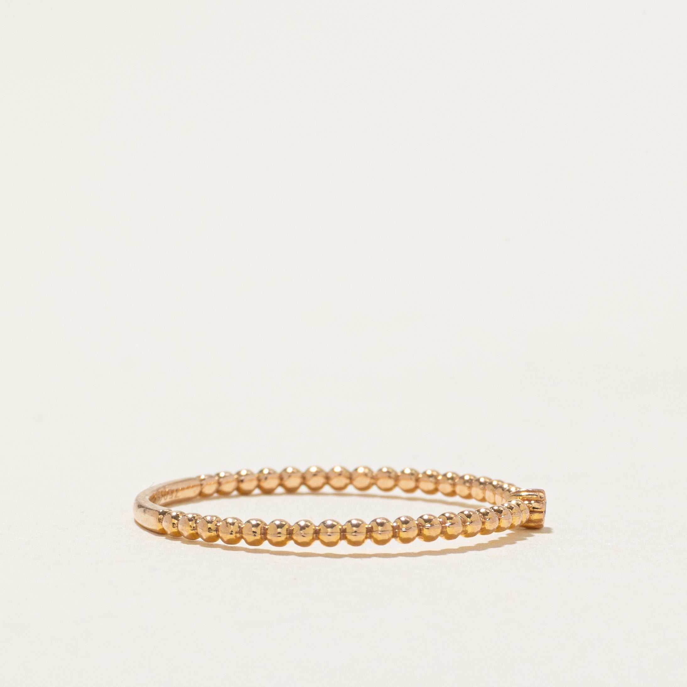 Bague en or 18 carats ornée de rubis synthétiques | Taille 7,25