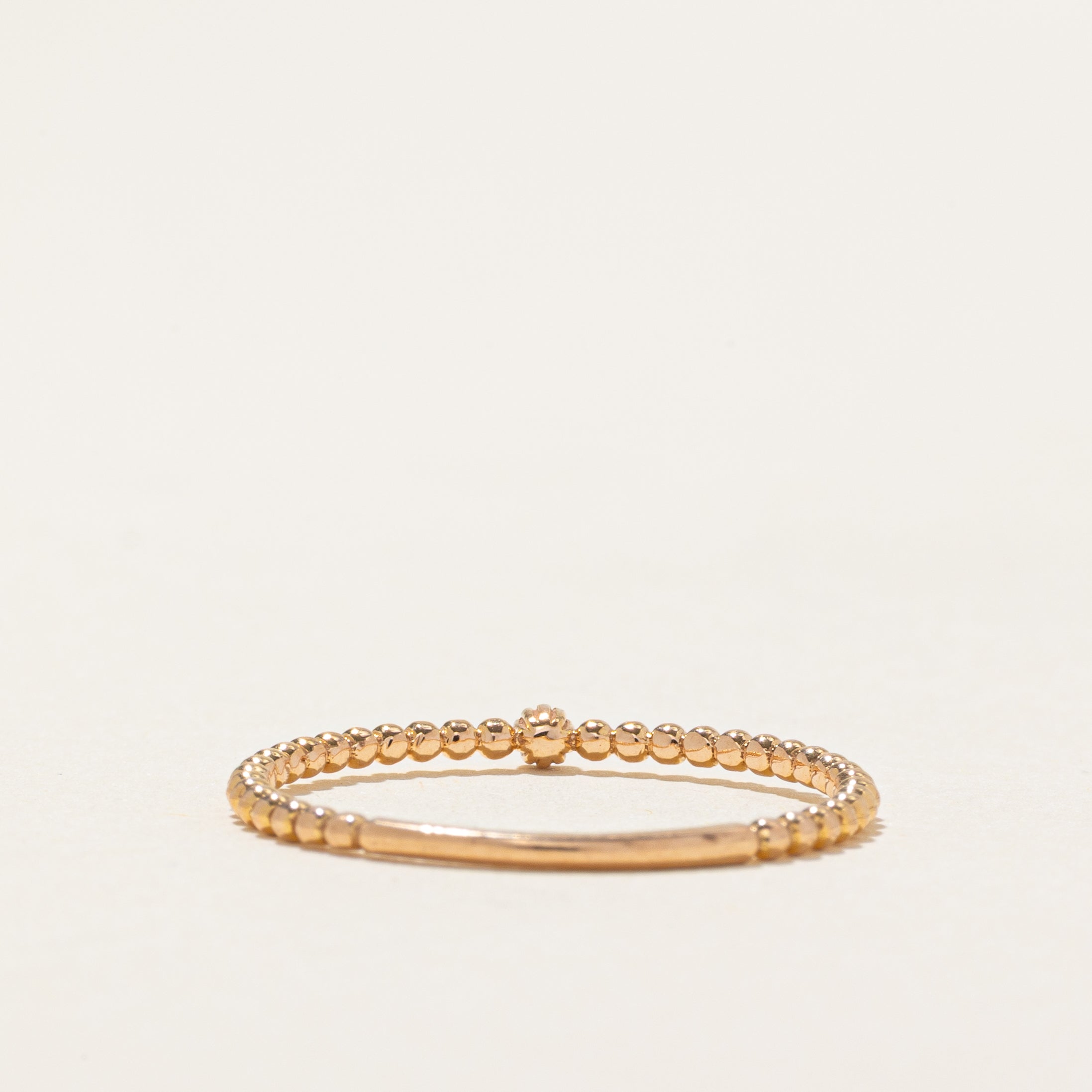 Bague en or 18 carats ornée de rubis synthétiques | Taille 7,25
