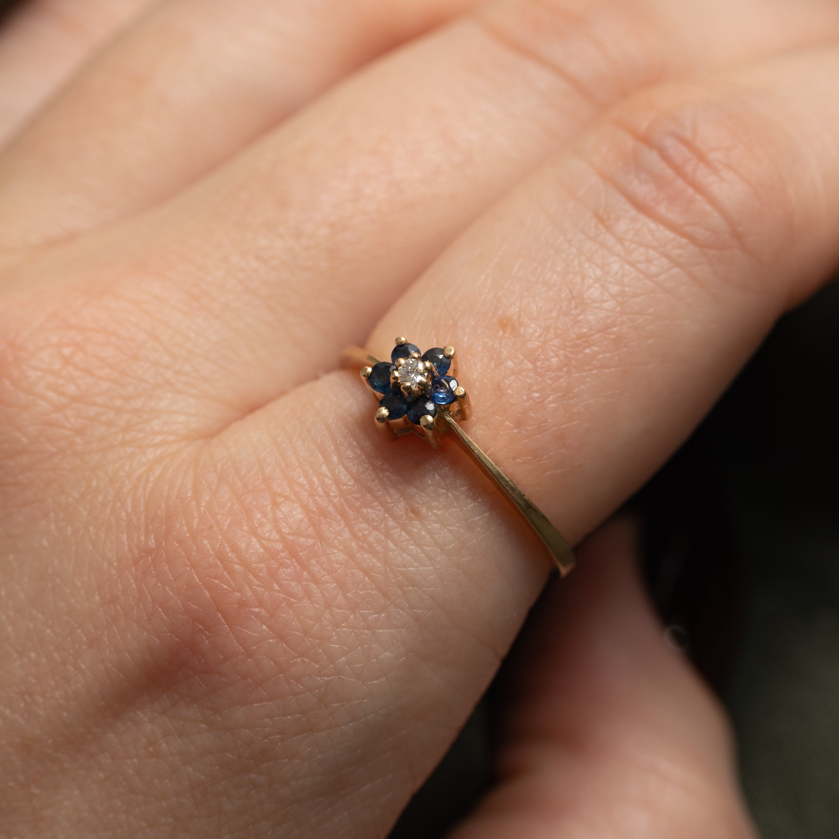 Diamond & Sapphire Petal Floral Ring | SZ 8.75