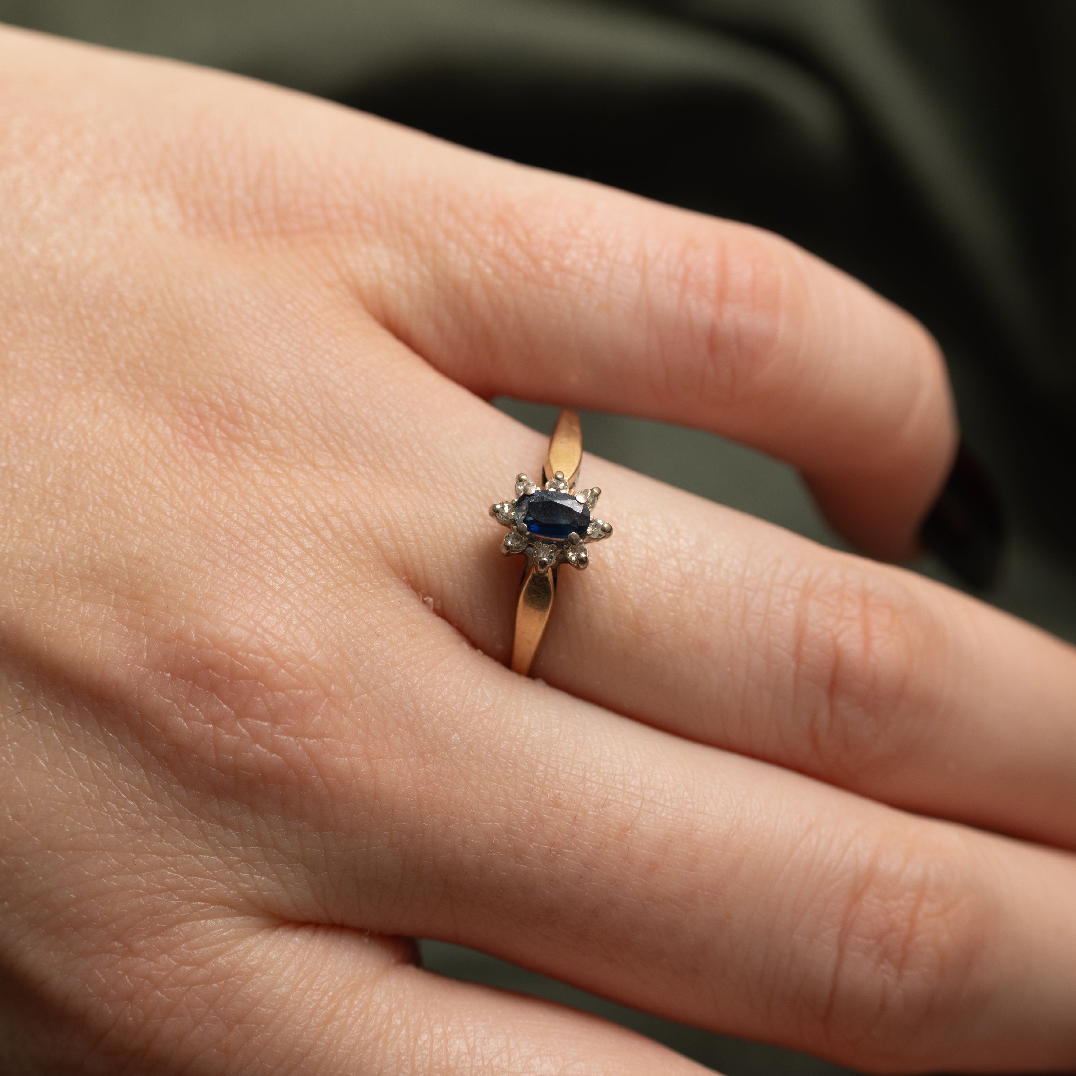 Oval Cut Sapphire & Diamond Petal Ring | SZ 8.5