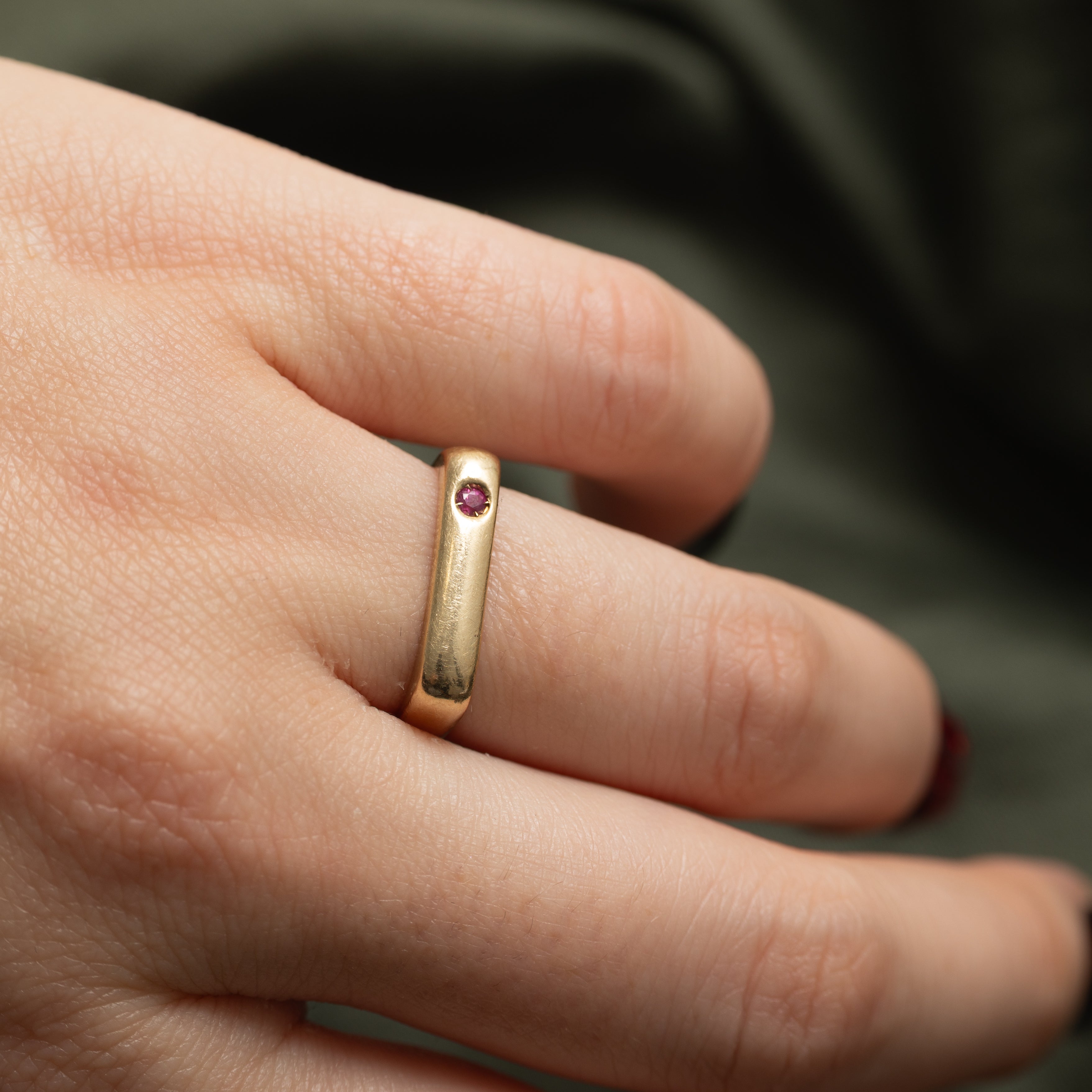 Single Ruby Soft Square Band | SZ 5.75