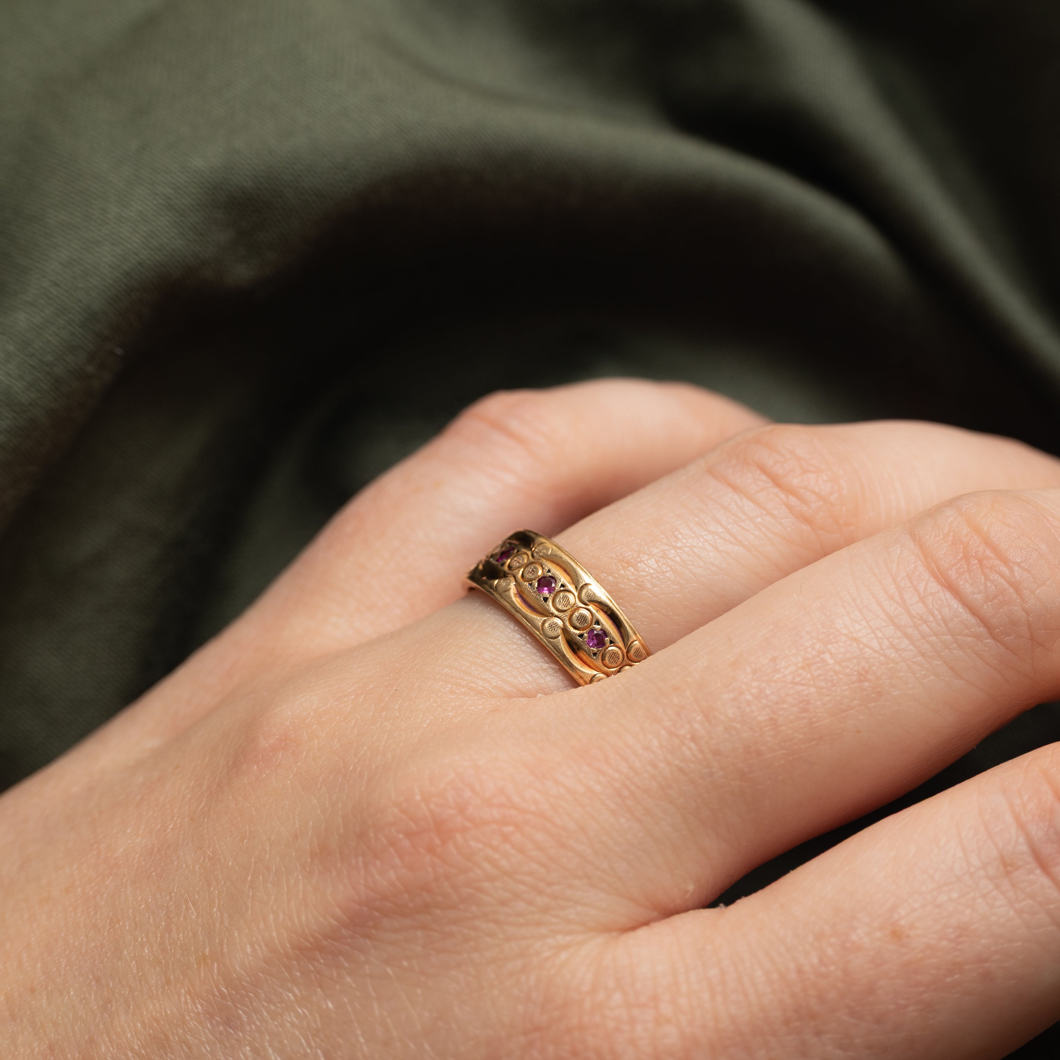 Three Stone Synthetic Ruby Textured Band | SZ 8.5