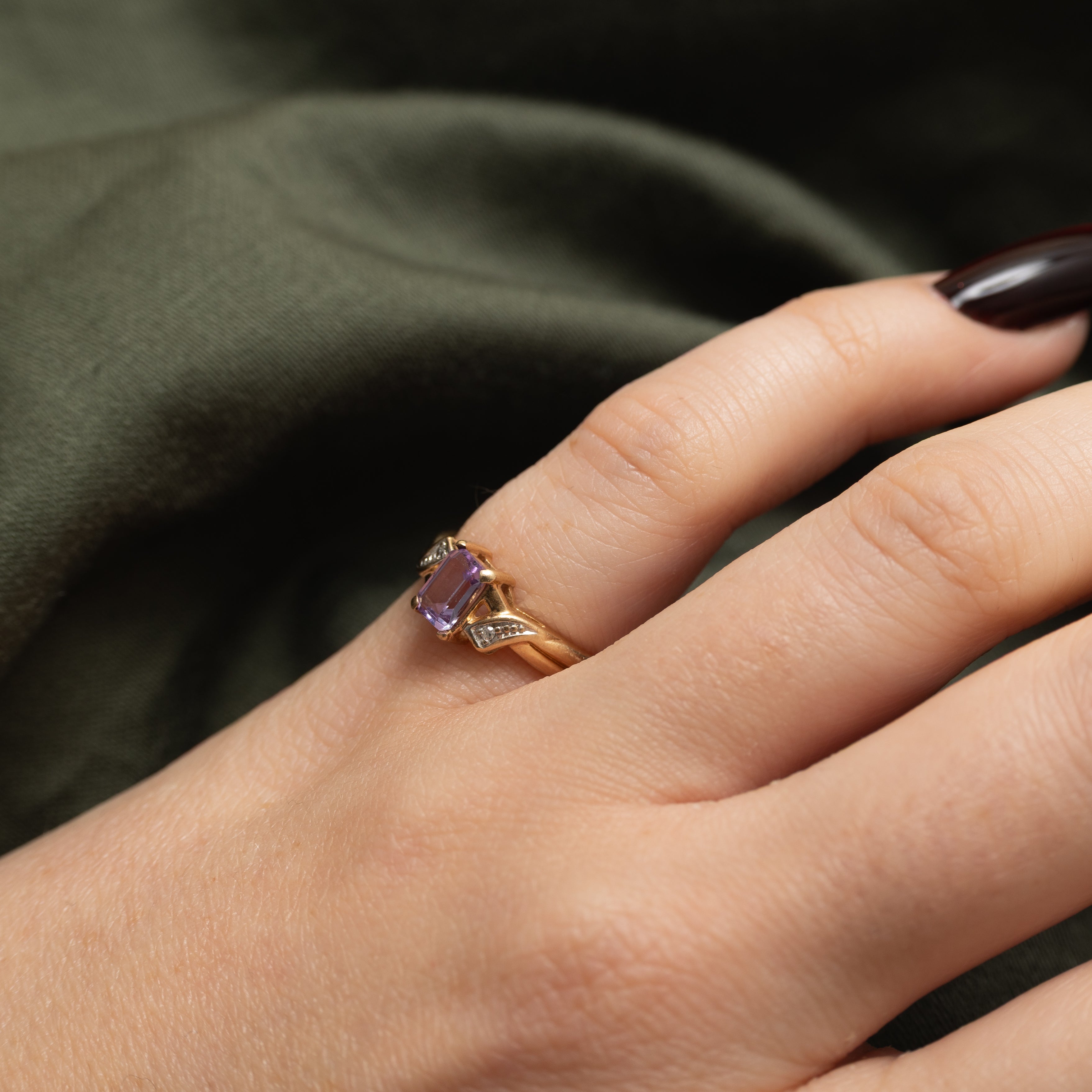 Synthetic Purple Sapphire & Diamond Cross Over Ring | SZ 4.5