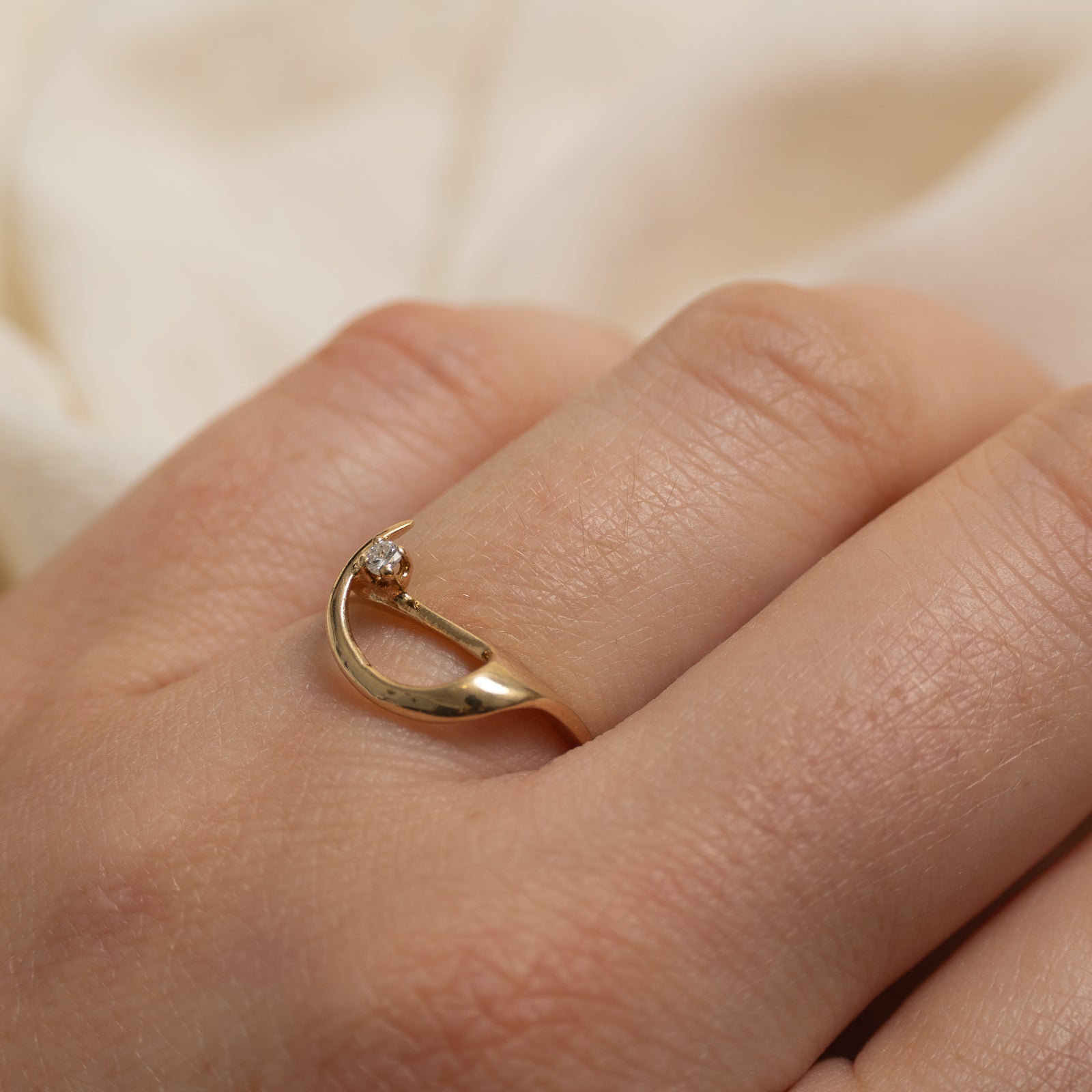 14k Single Stone Diamond Crescent Ring | SZ 5