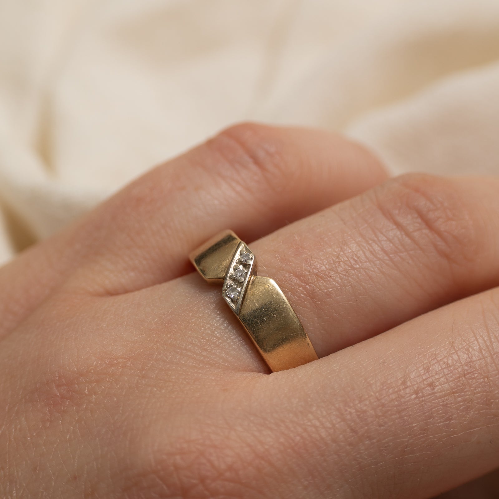 10k Diagonal Diamond "x" Ring | SZ 11.25