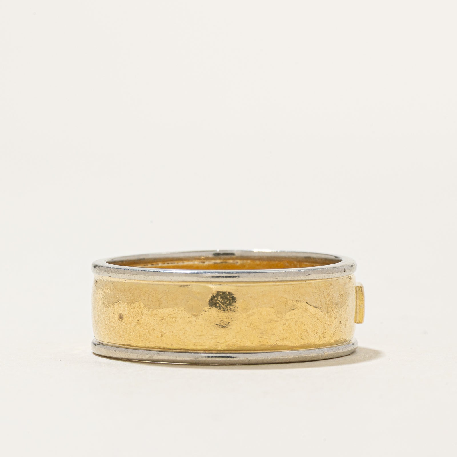18k Two Tone Diamond Hammered Band | 8.25mm | SZ 11.75