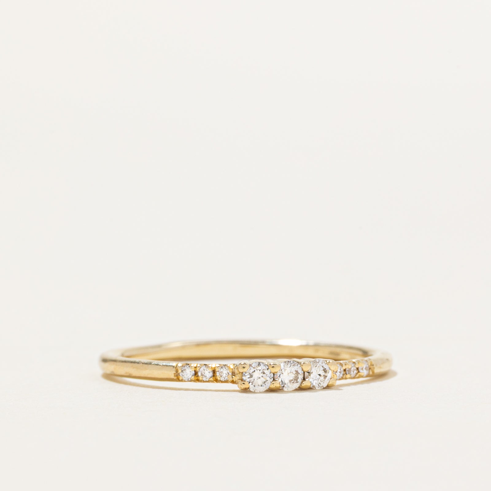 14k Thin Diamond Ring | SZ 6.75
