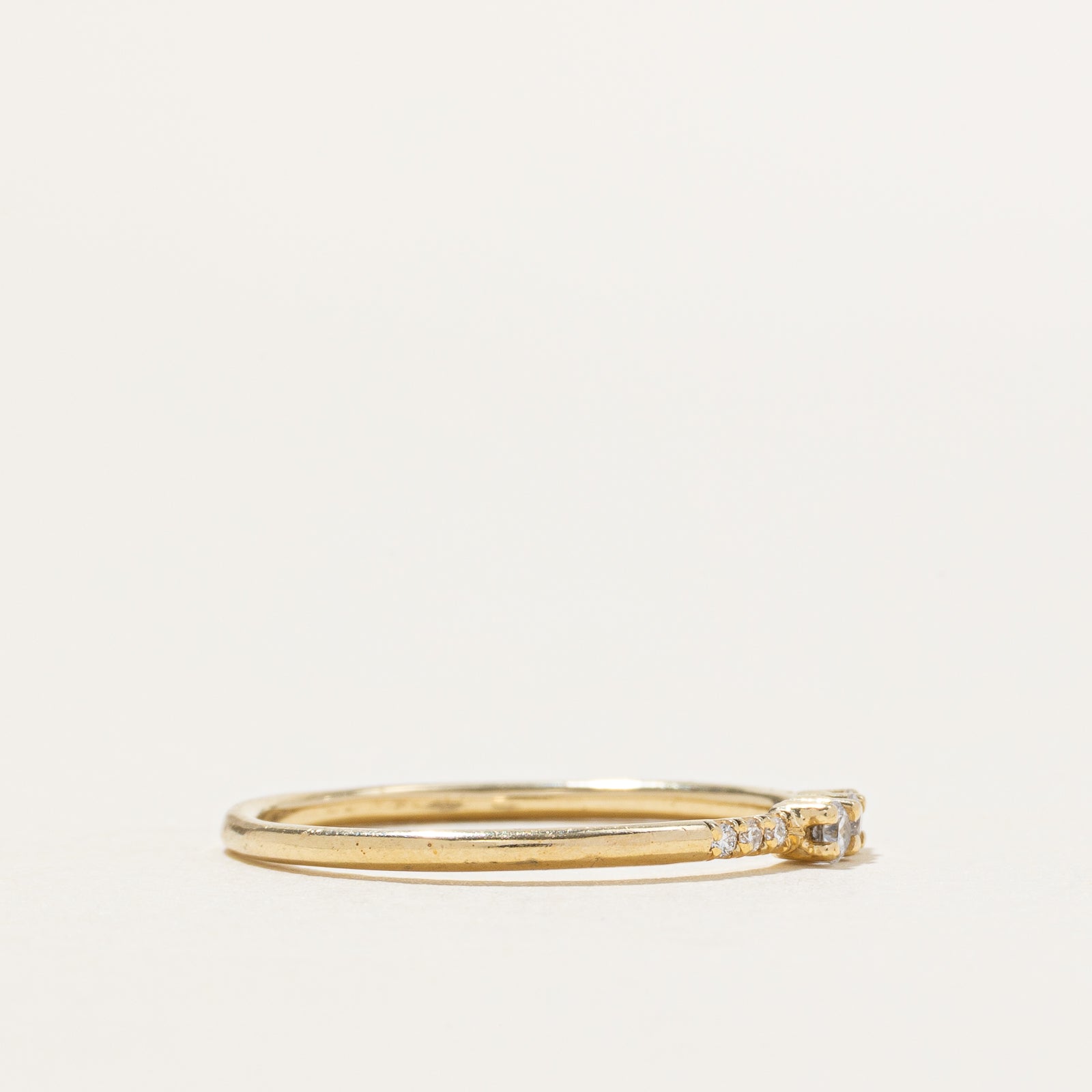 14k Thin Diamond Ring | SZ 6.75