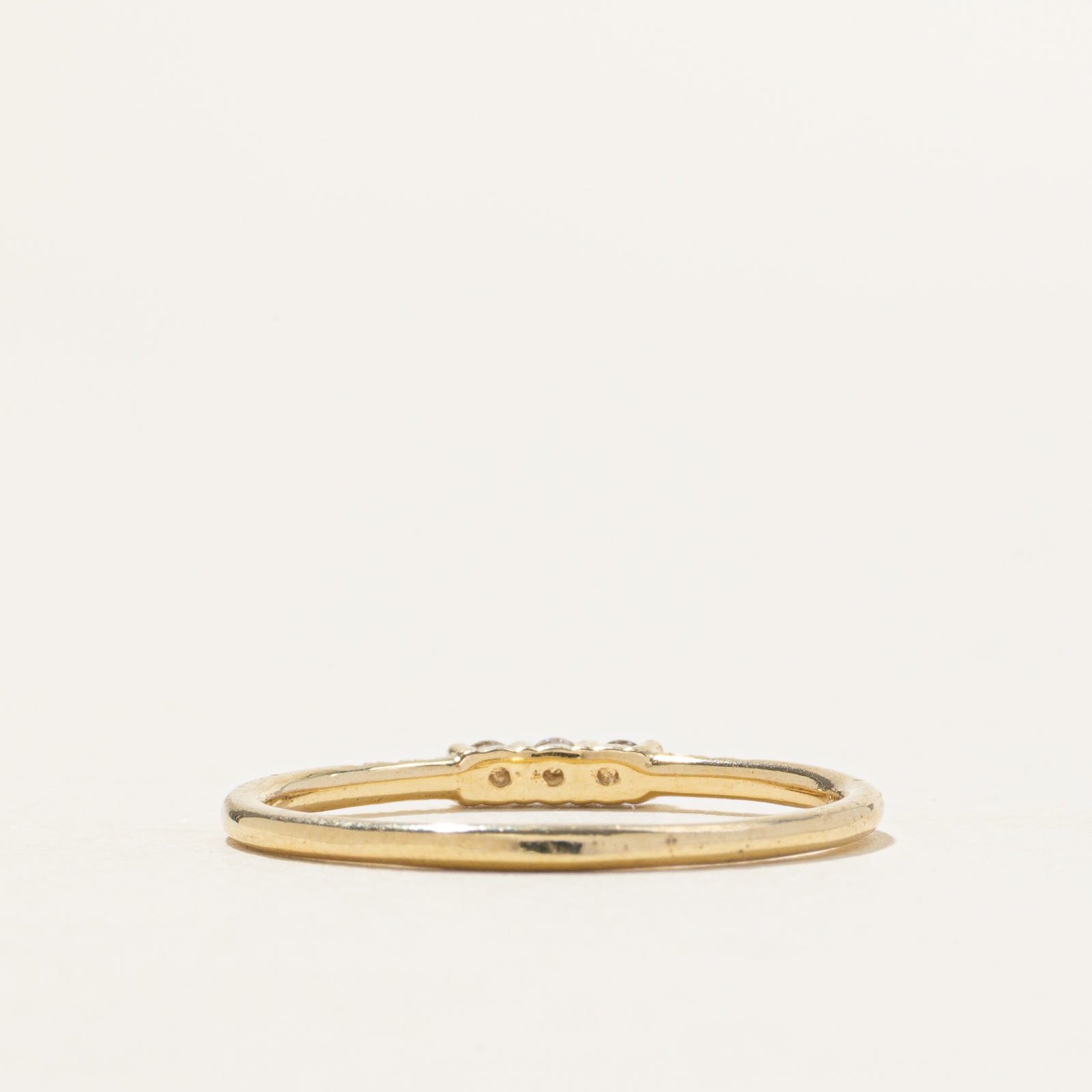 14k Thin Diamond Ring | SZ 6.75