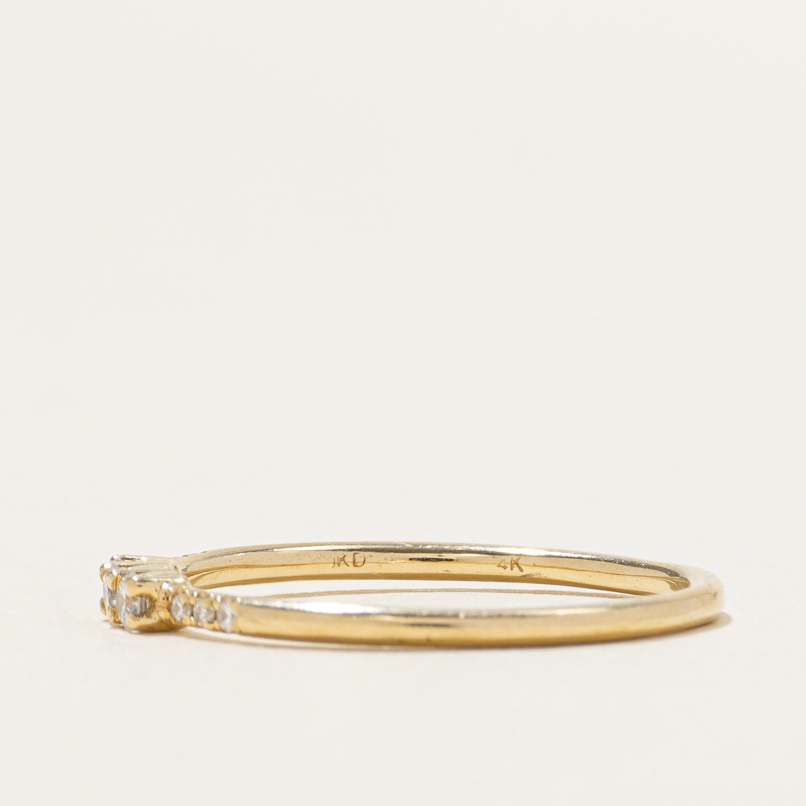 14k Thin Diamond Ring | SZ 6.75