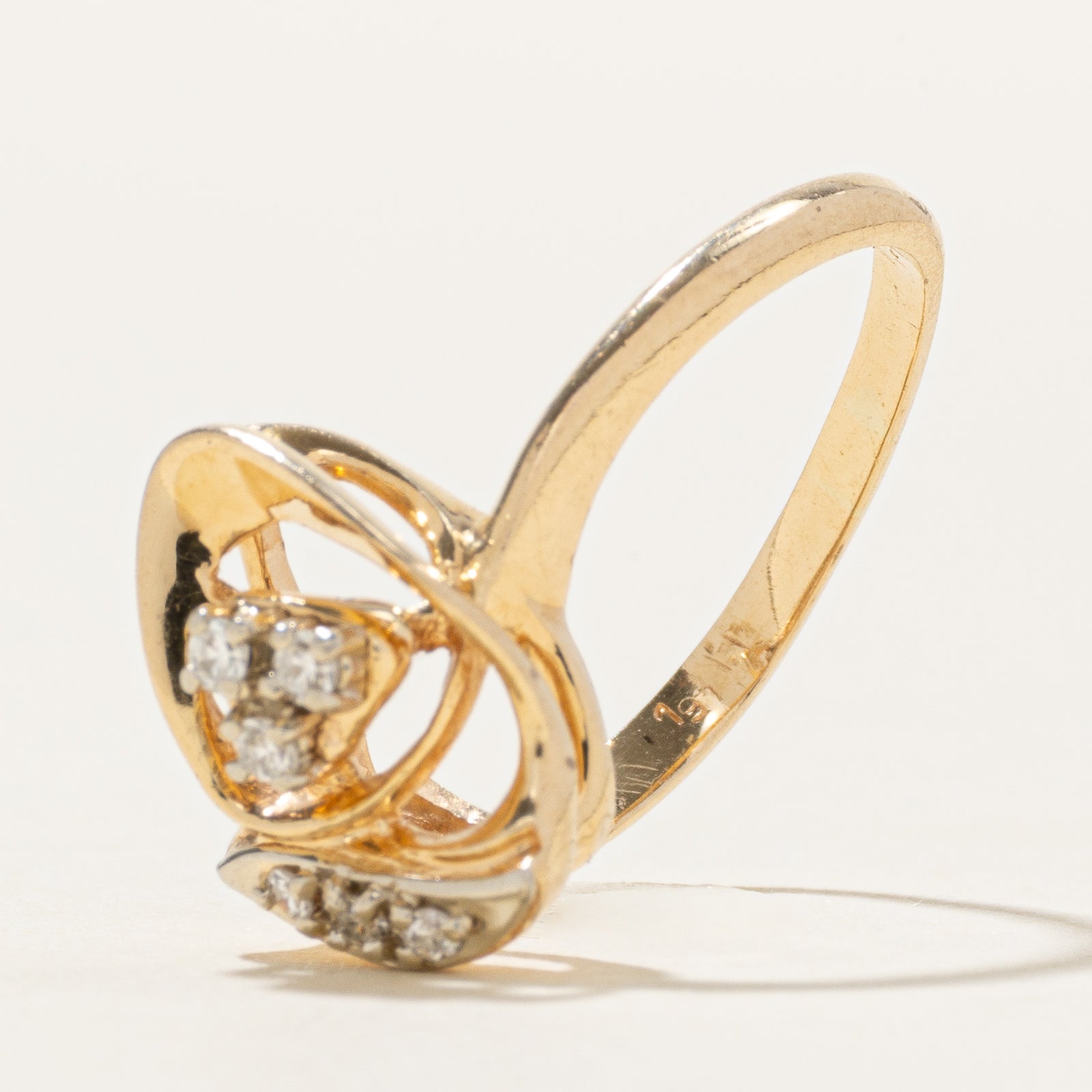 14k Scattered Diamond Abstract Ring | SZ 6