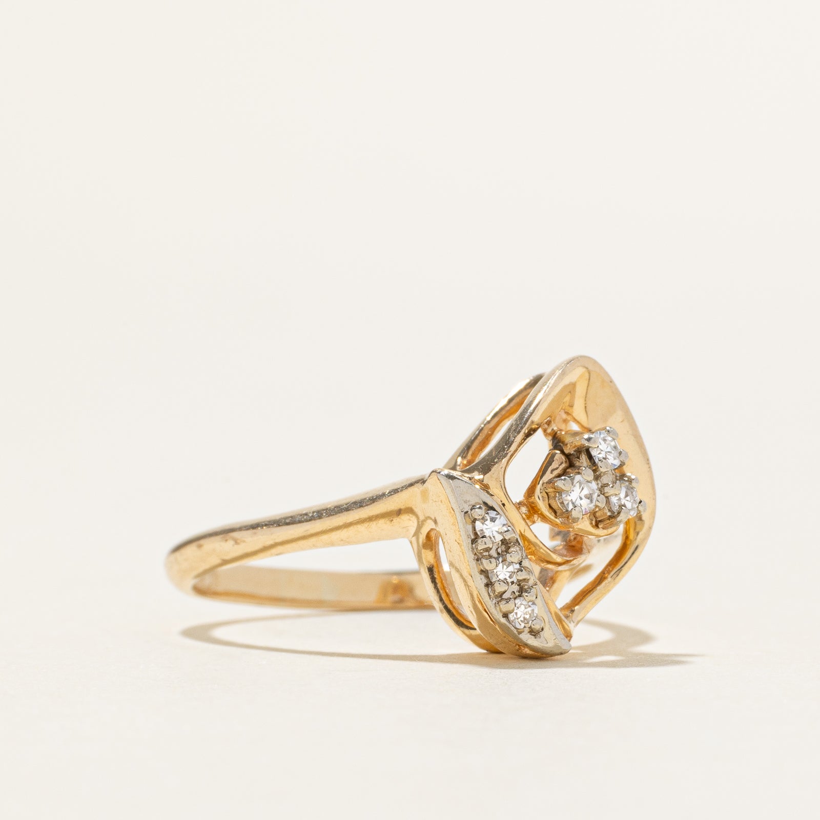 14k Scattered Diamond Abstract Ring | SZ 6