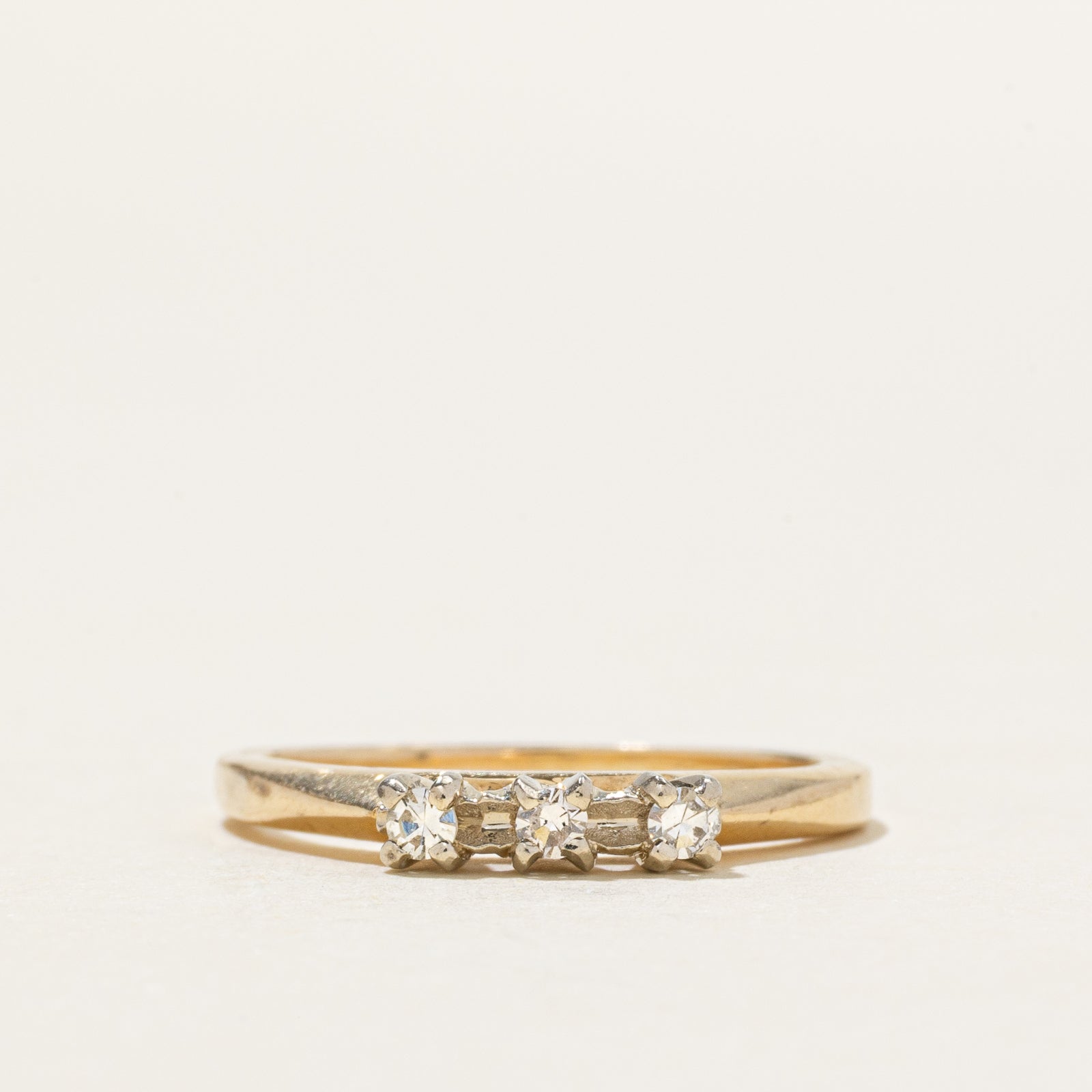 14k Three Stone Diamond Ring | SZ 5