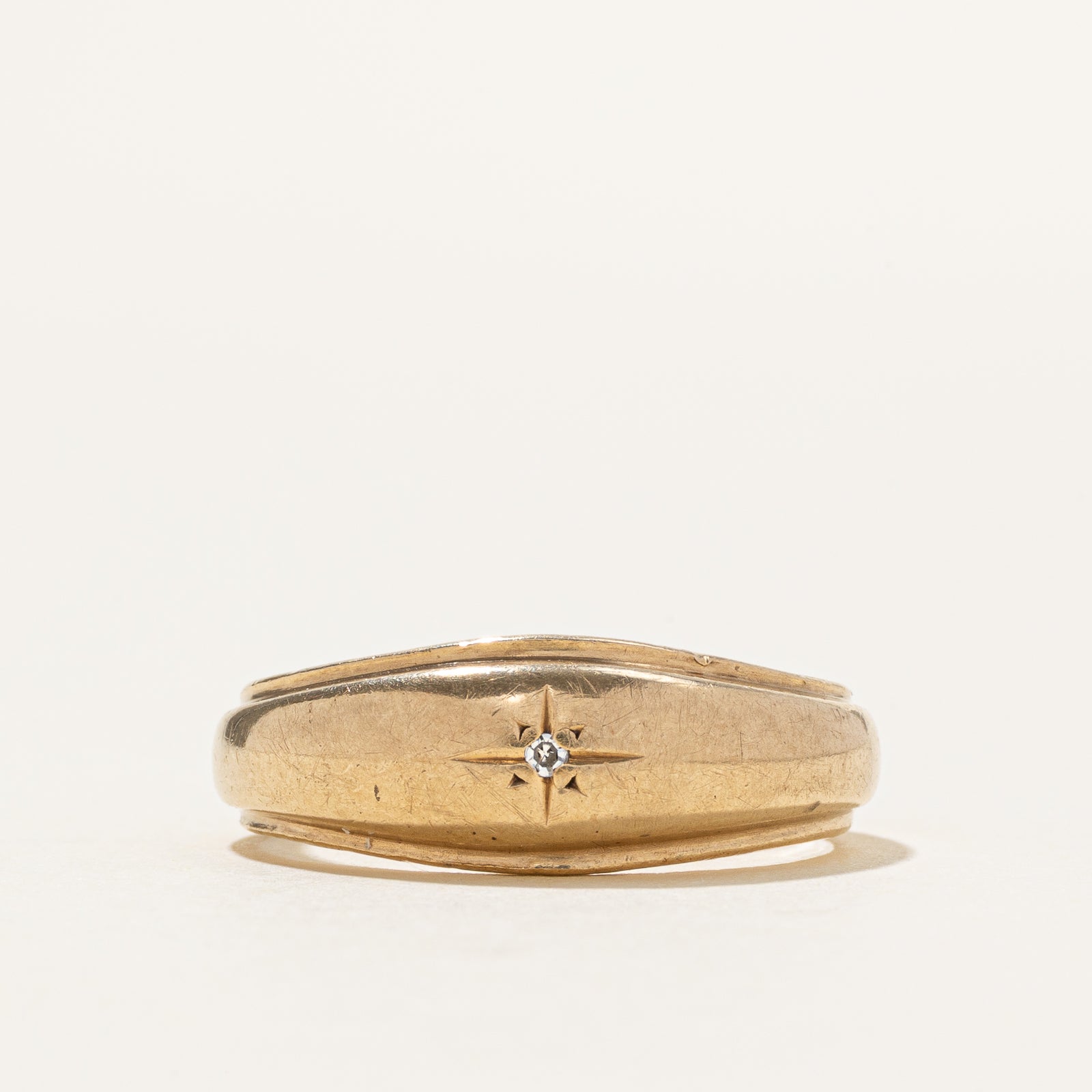 10k Star Set Diamond Grooved Dome Ring | SZ 7.25