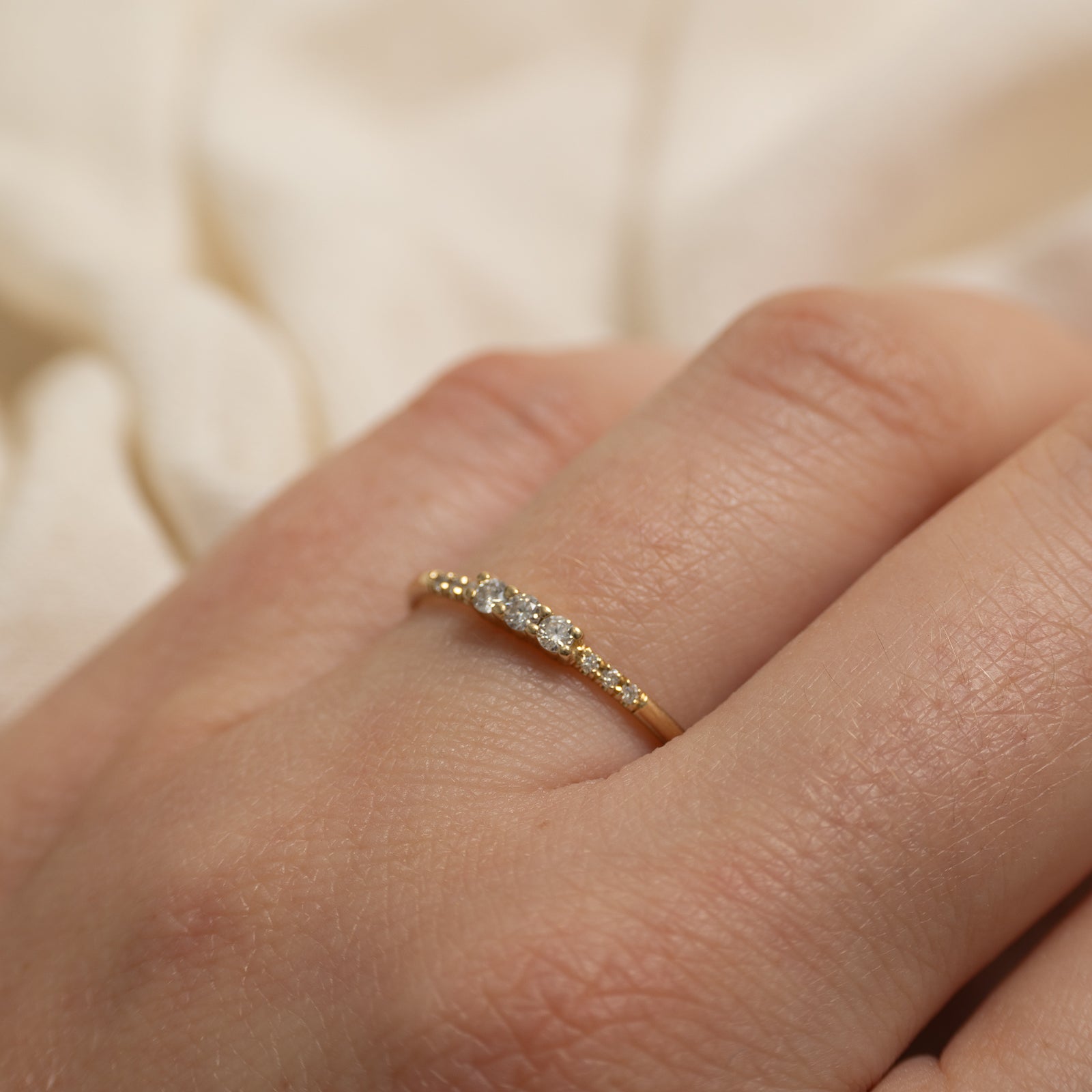 14k Thin Diamond Ring | SZ 6.75