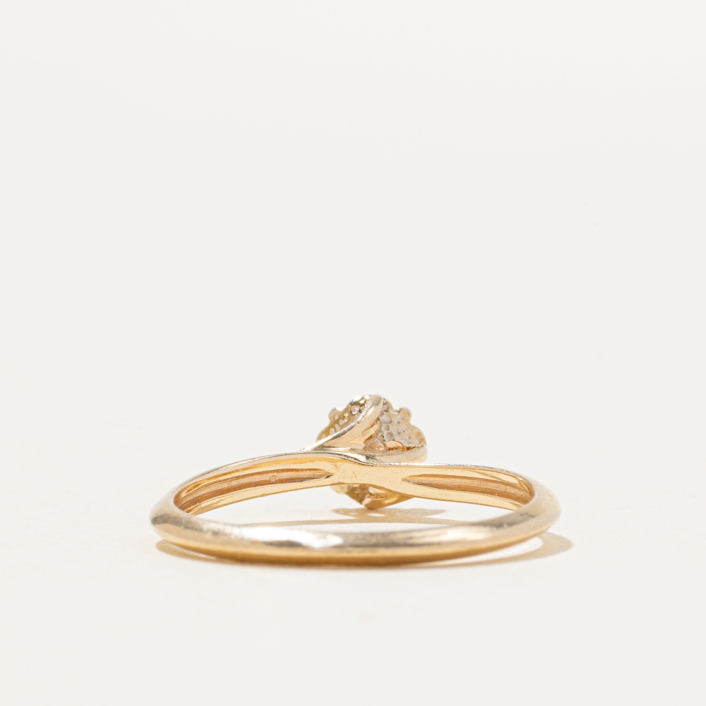 10k Diamond Twisting Clover Ring | SZ 6