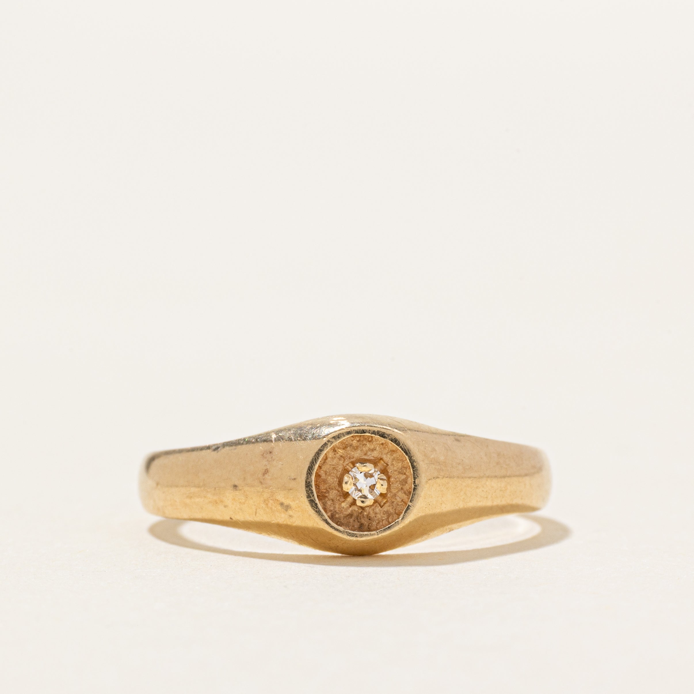 Solitaire Diamond Textured Circle Ring | SZ 5.25