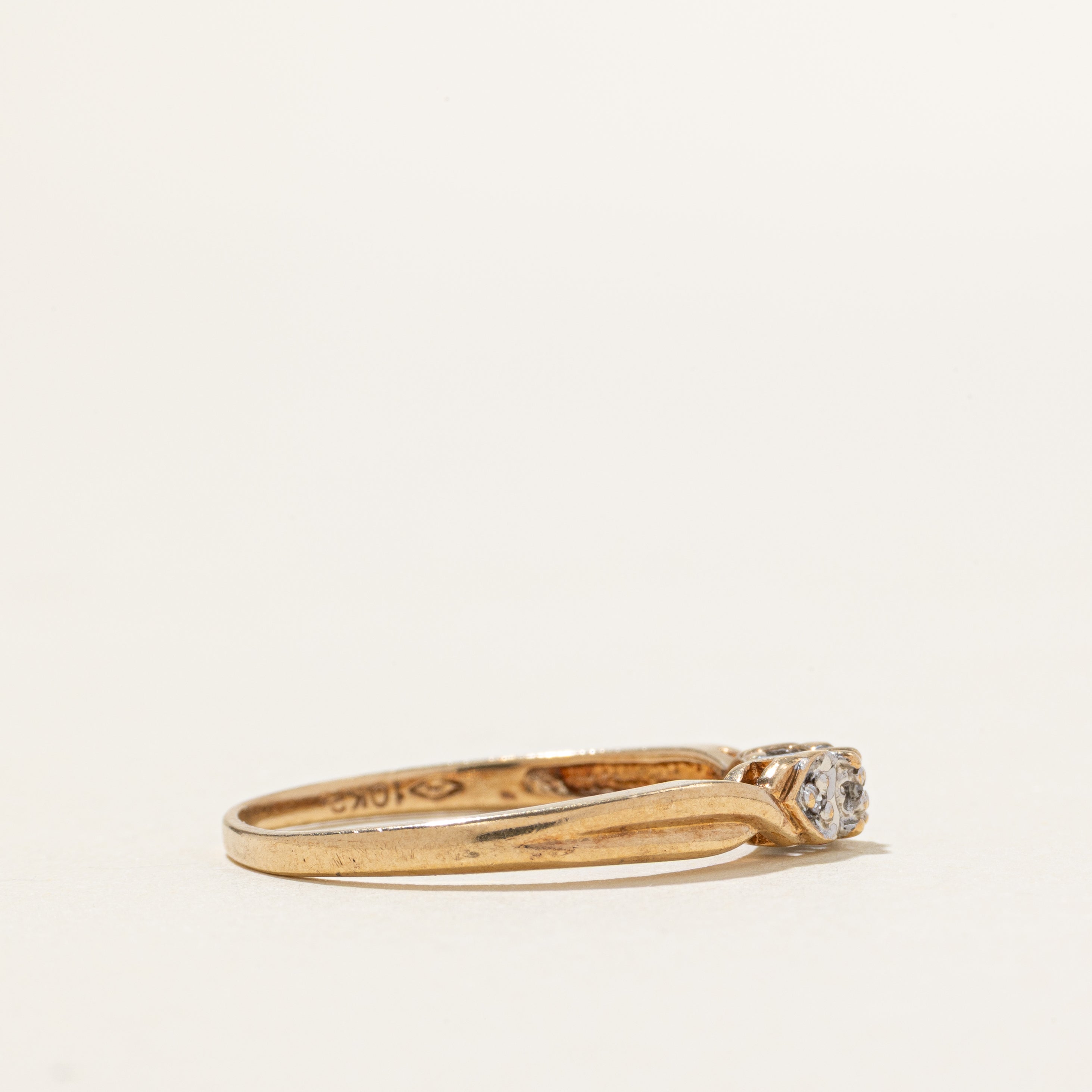 Illusion Set Diamond Heart Twisted Ring | SZ 7.25