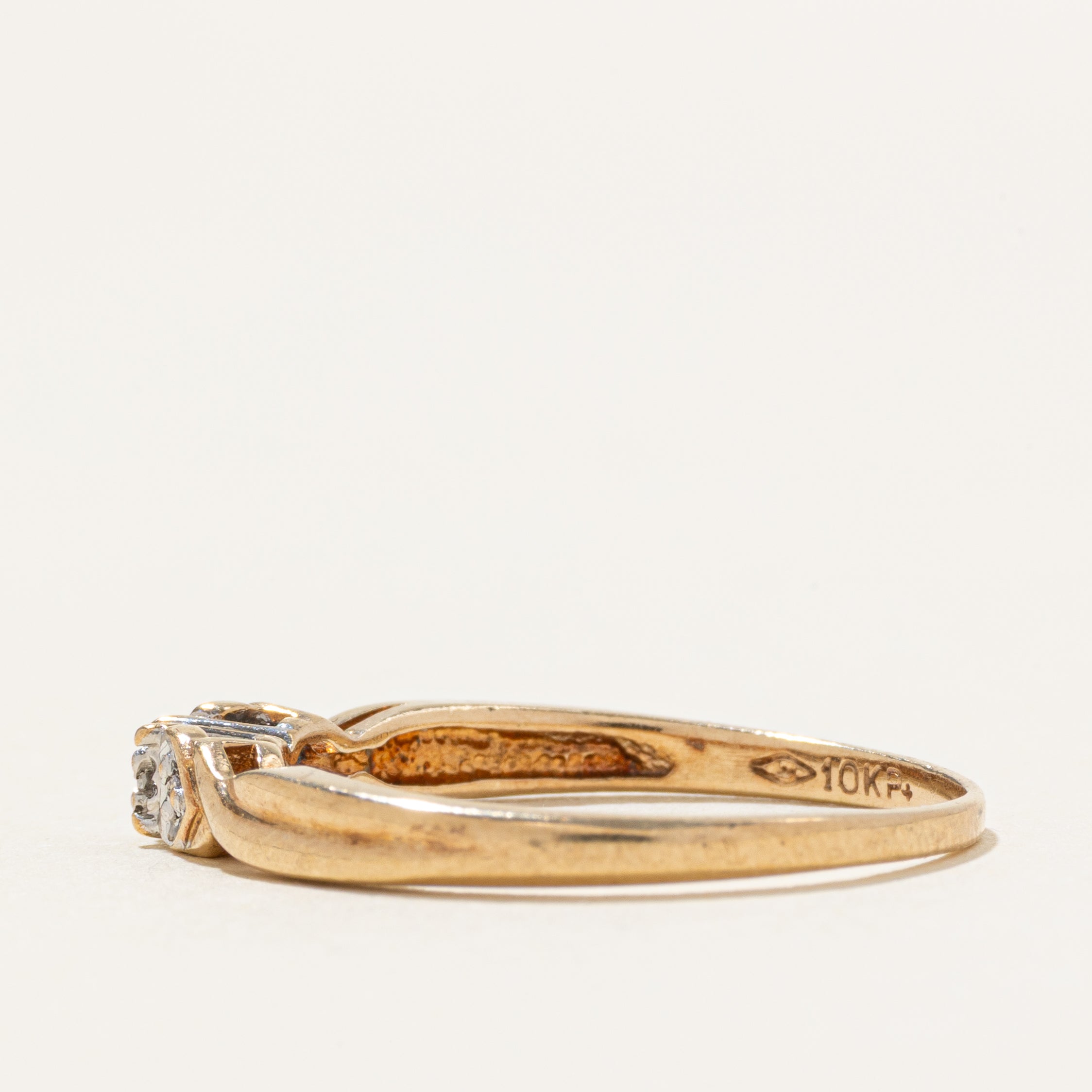 Illusion Set Diamond Heart Twisted Ring | SZ 7.25