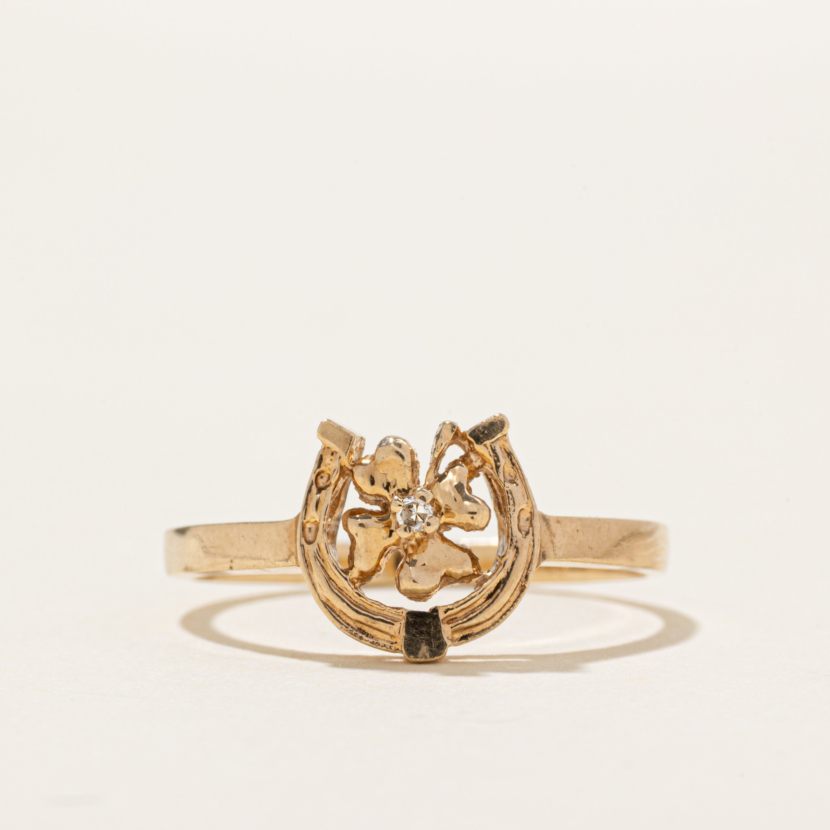 Bague en diamant avec trèfle porte-bonheur et fer à cheval | Taille 7,25