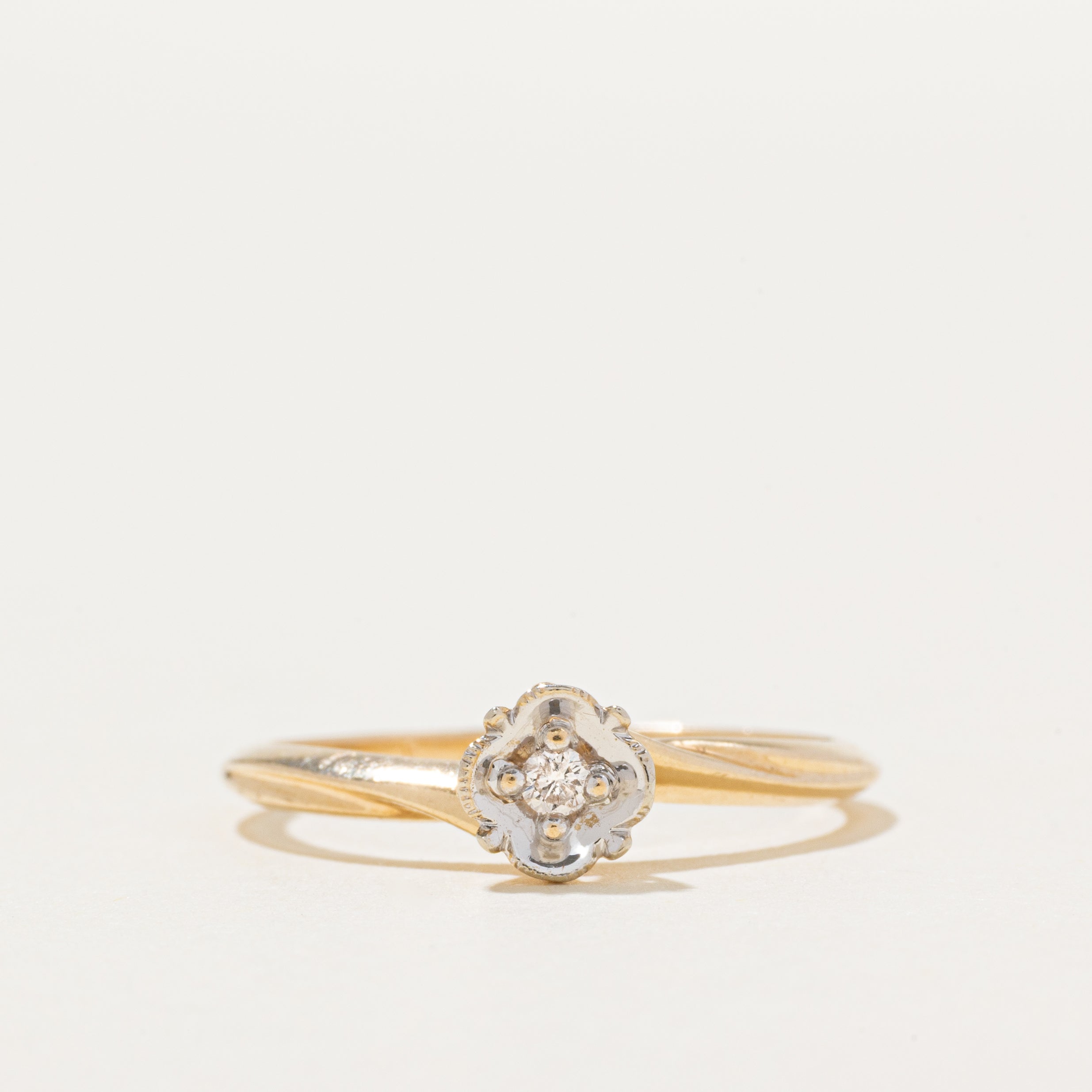10k Diamond Twisting Clover Ring | SZ 6
