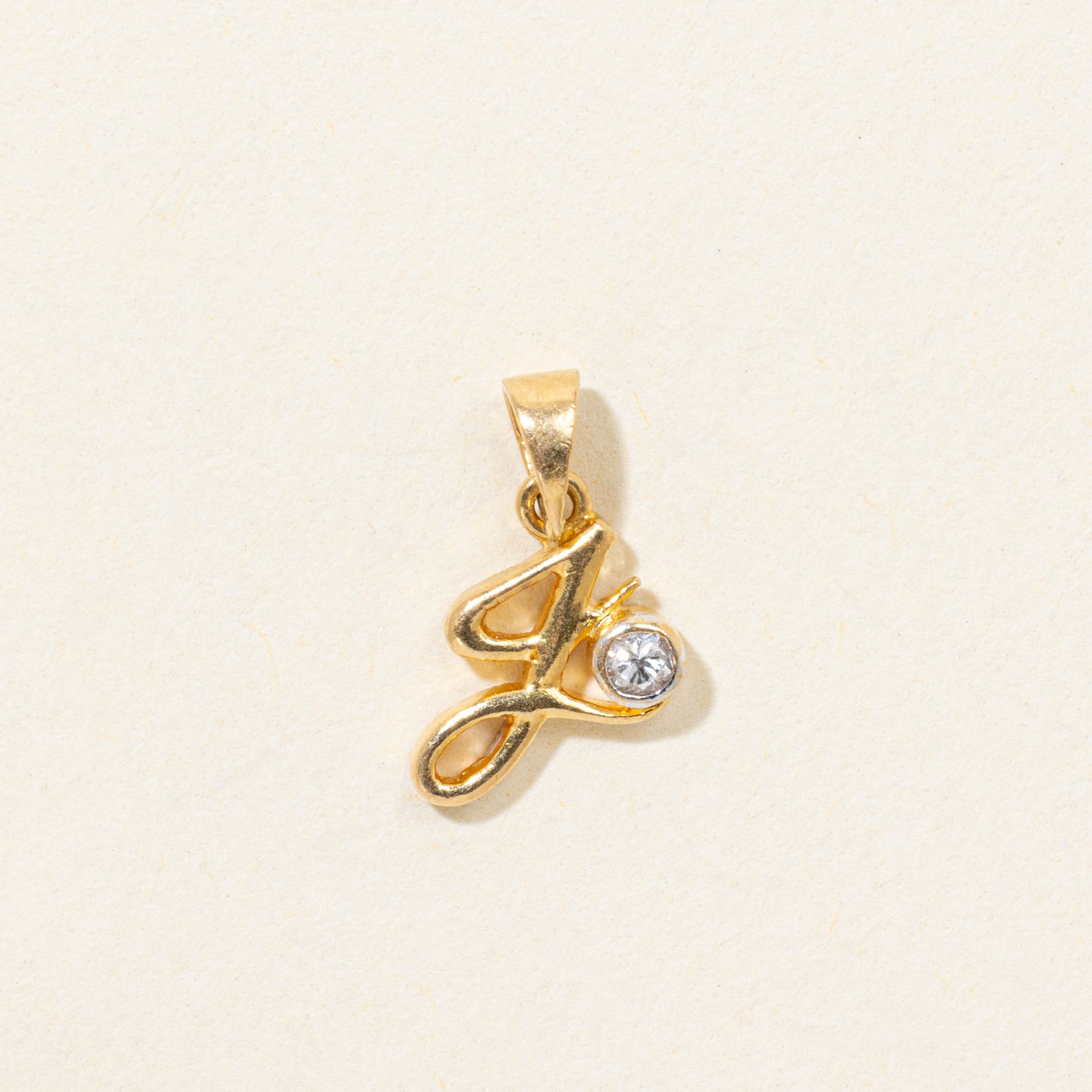Pendentif initial « J » en diamant 20 carats
