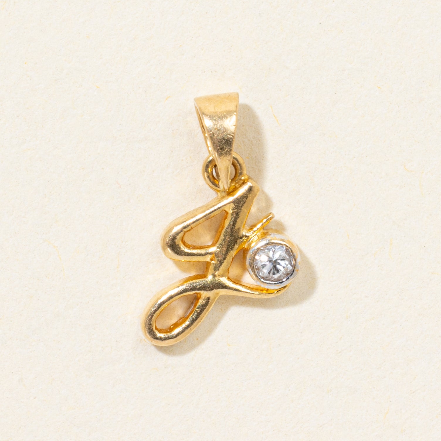 Pendentif initial « J » en diamant 20 carats