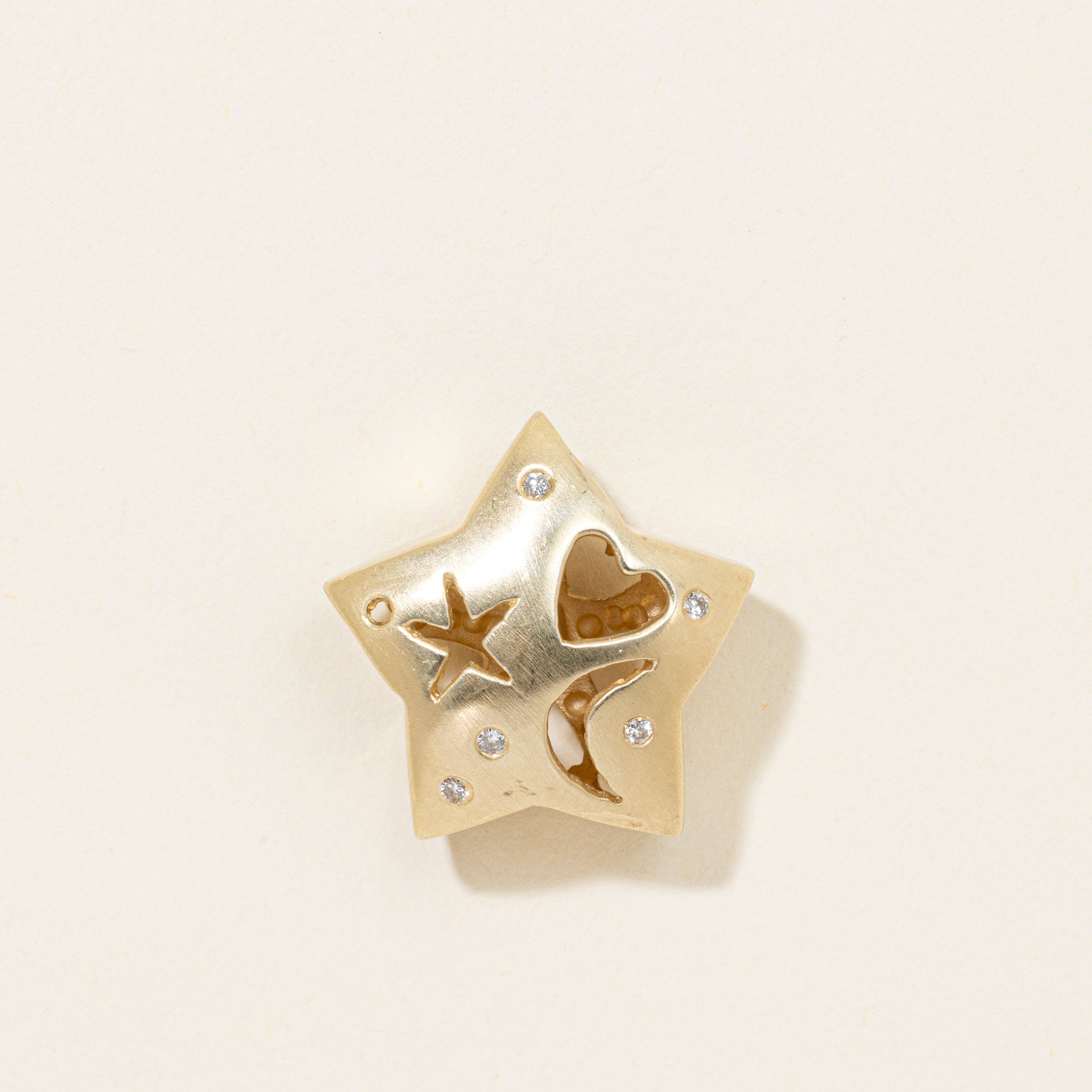 14k Diamond Puffed Star Pendant