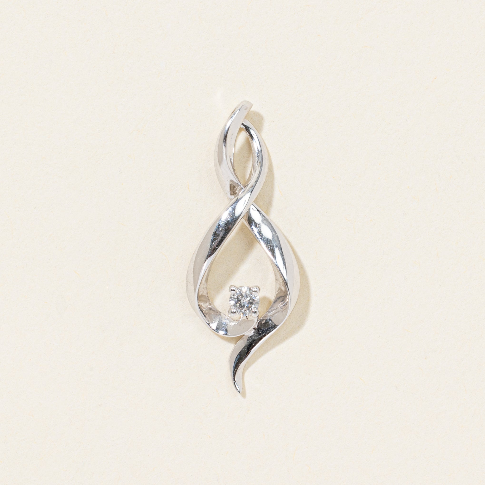 10k Diamond Twisted Pendant