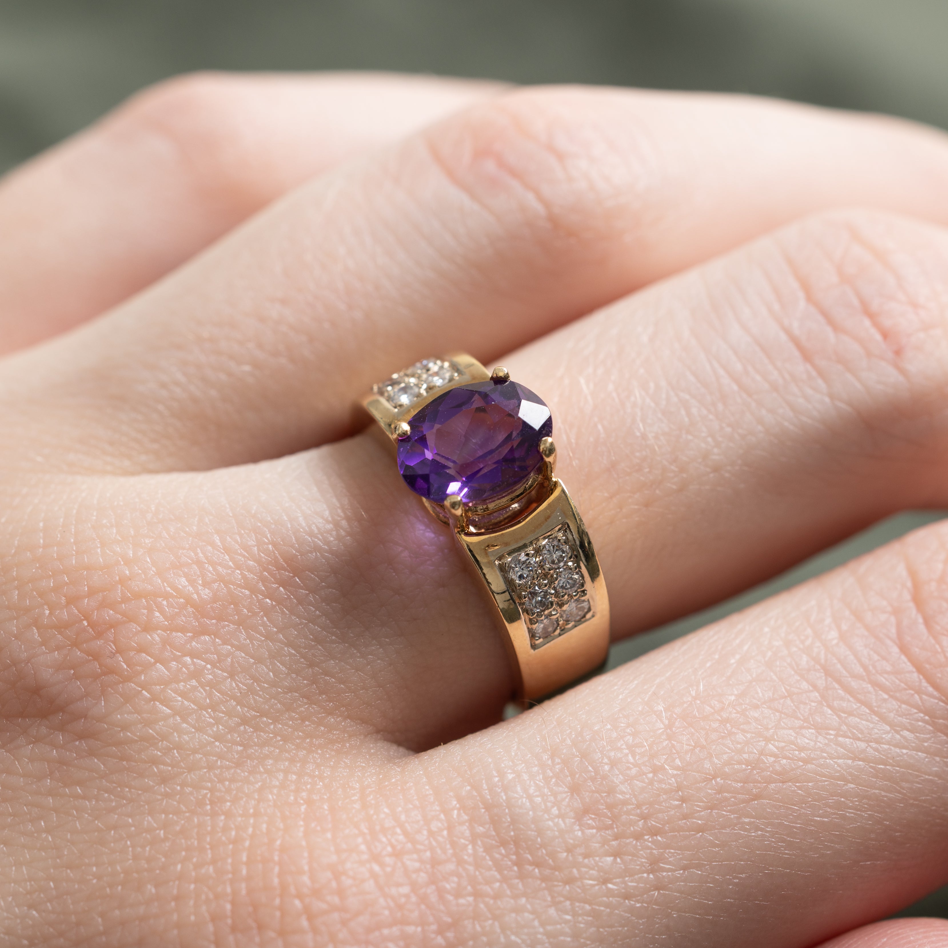 Oval Cut Amethyst & Diamond Ring | 1.95ct, 0.18ctw | SZ 6