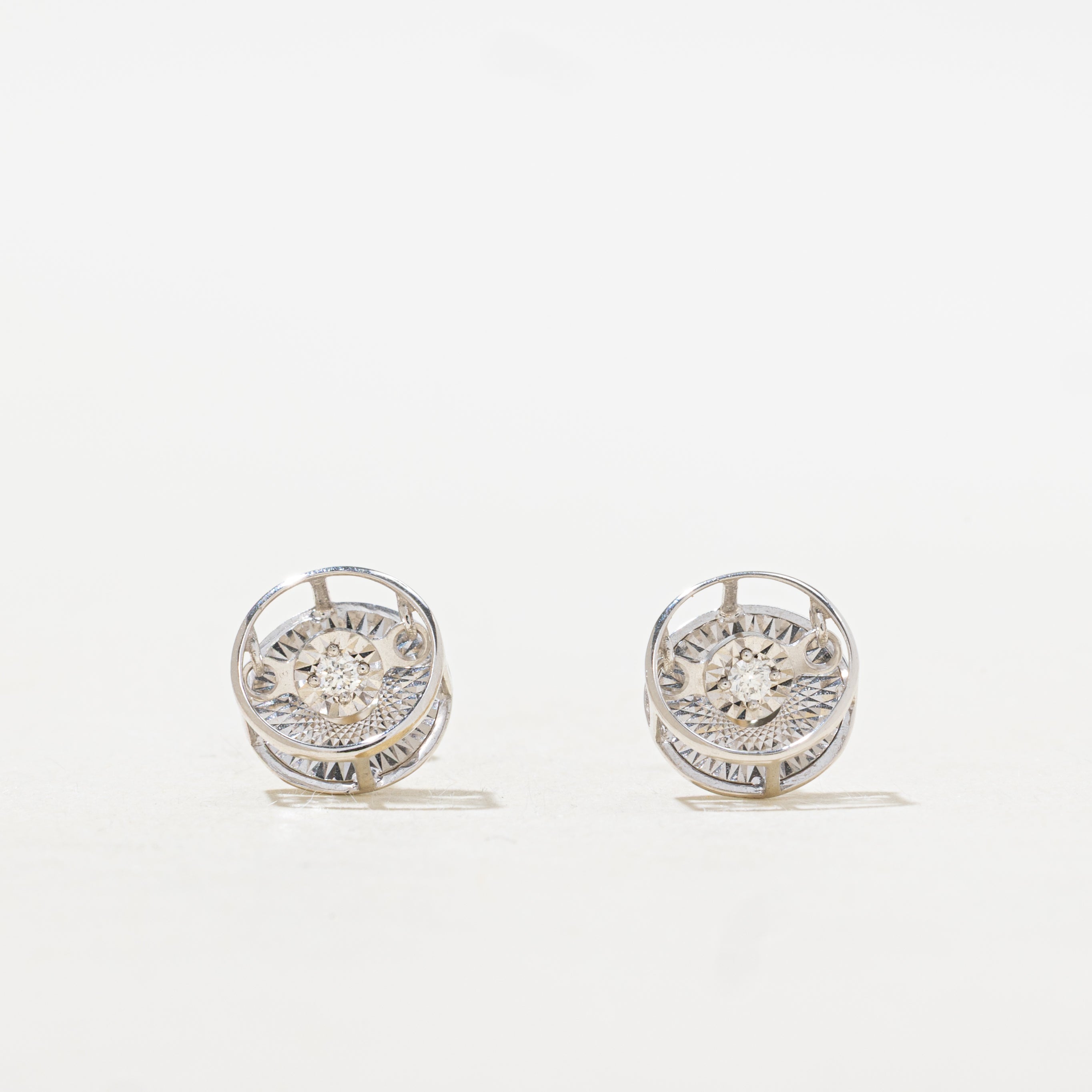 18k Illusion Set Diamond Kinetic Stud Earrings