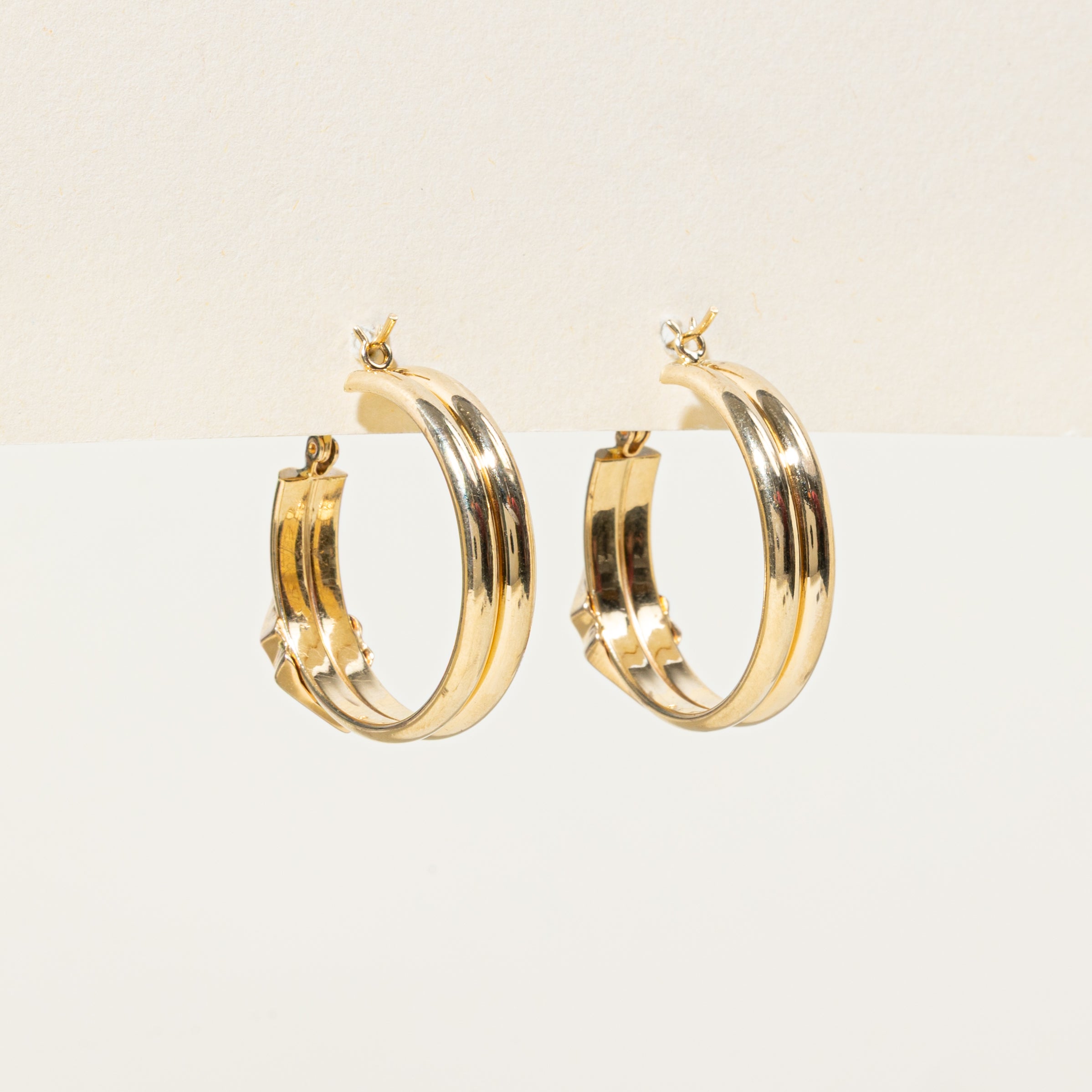 14k Diamond Grooved Hoop Earrings