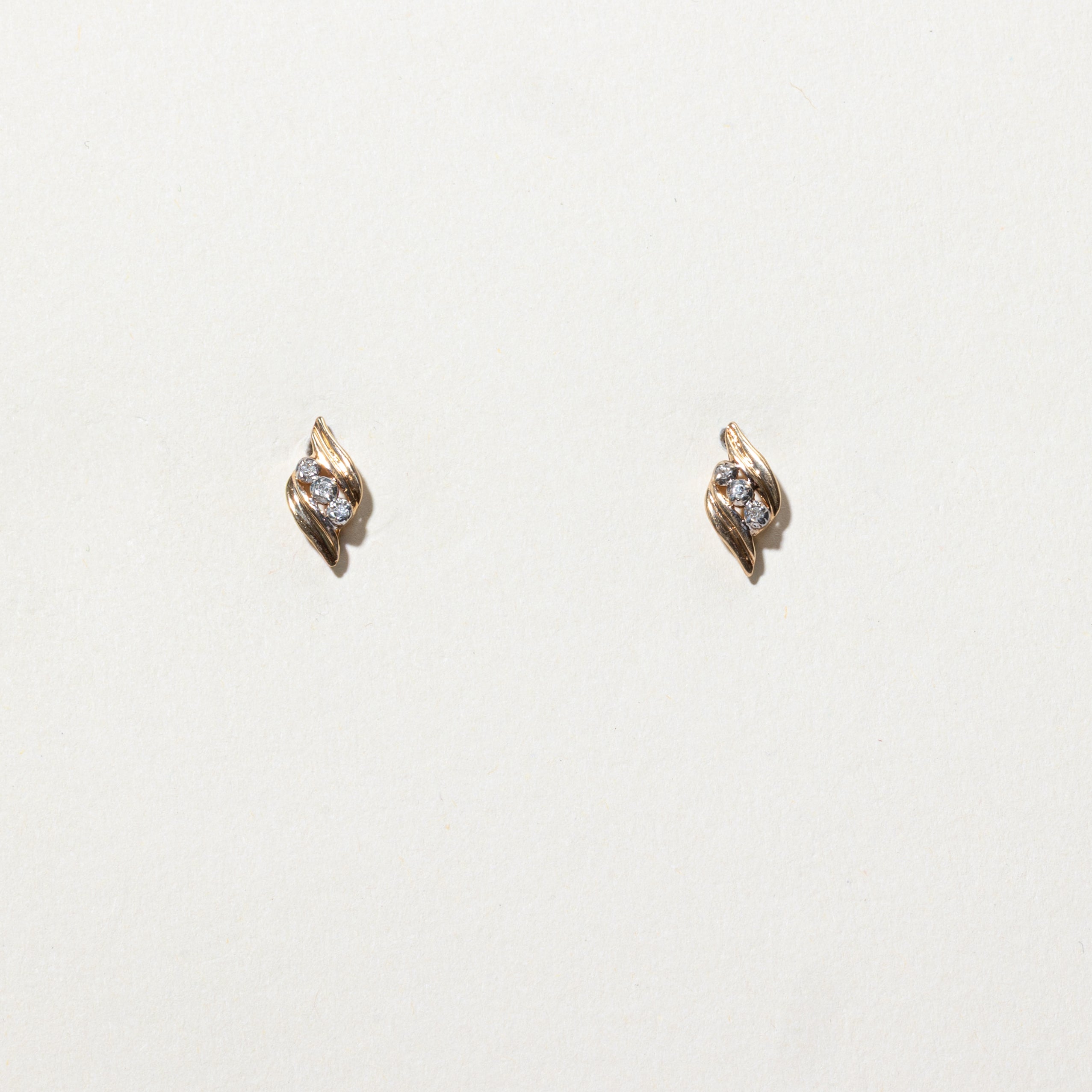 10k Diamond Grooved Swirl Stud Earrings
