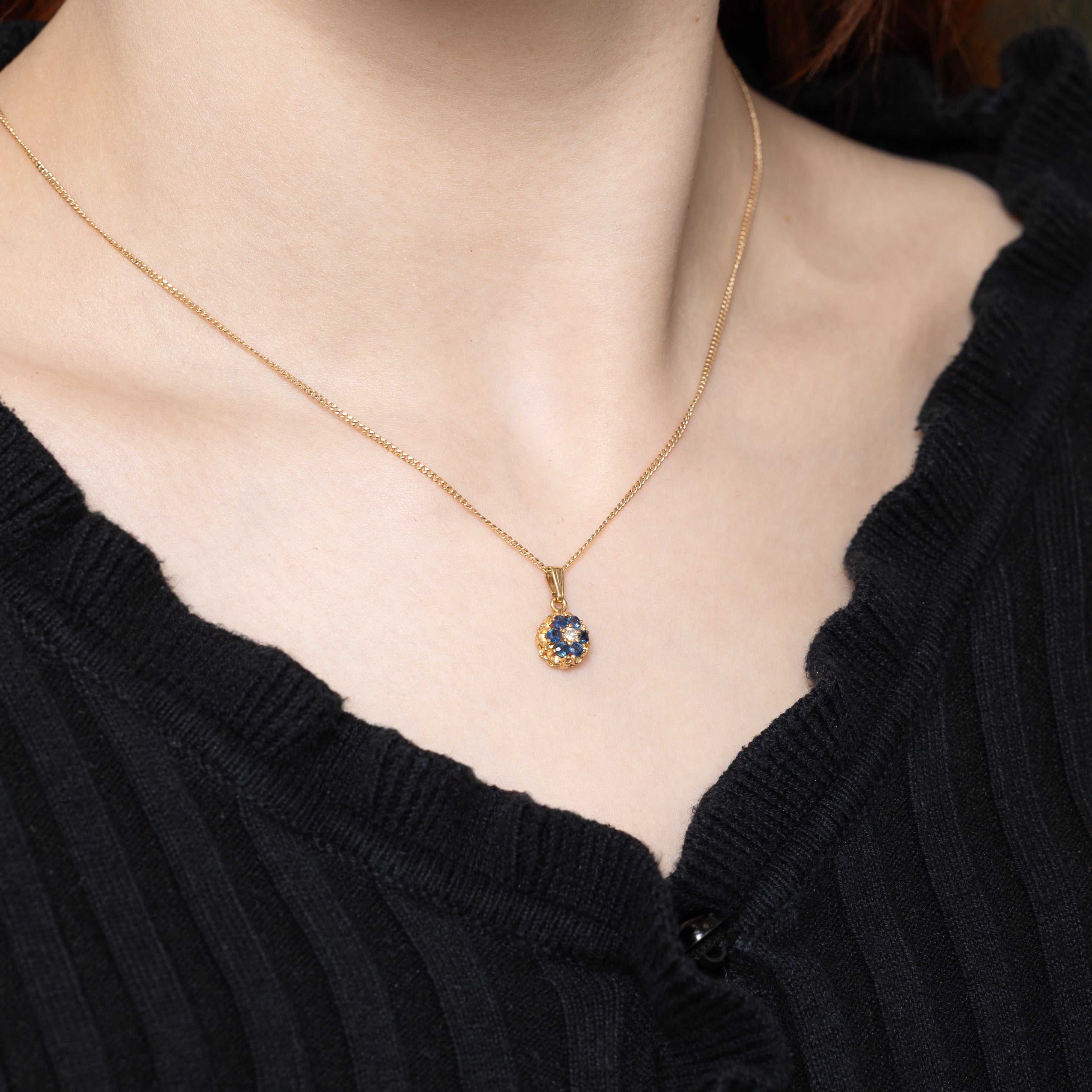 Pendentif halo saphir et diamants en or 14 carats