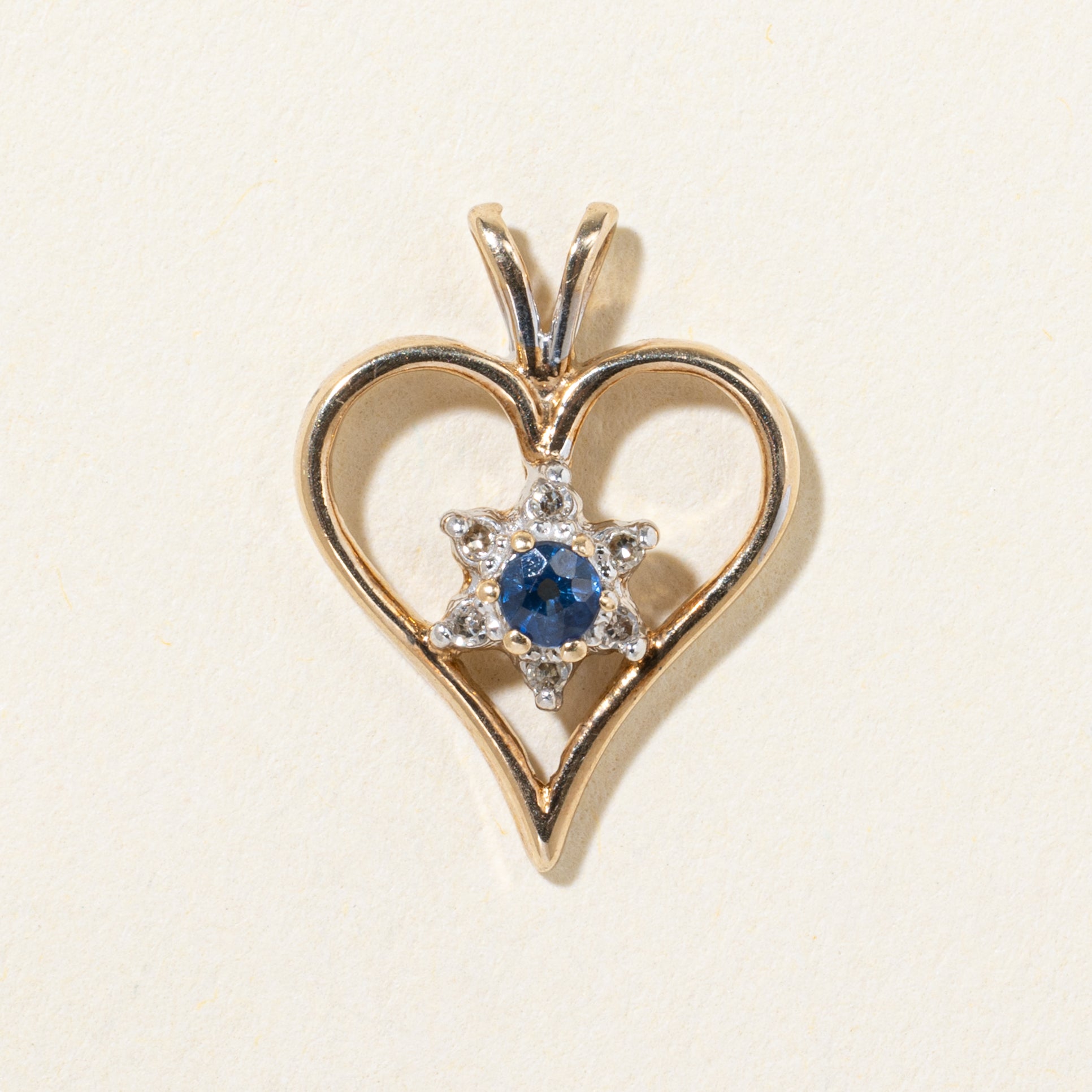 Pendentif cœur en saphir et diamants 10 carats
