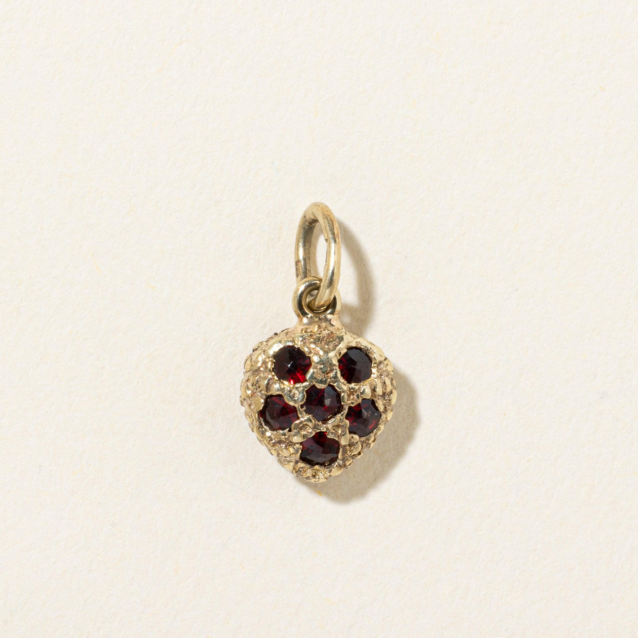 14k Garnet Textured Heart Pendant | 0.23ctw