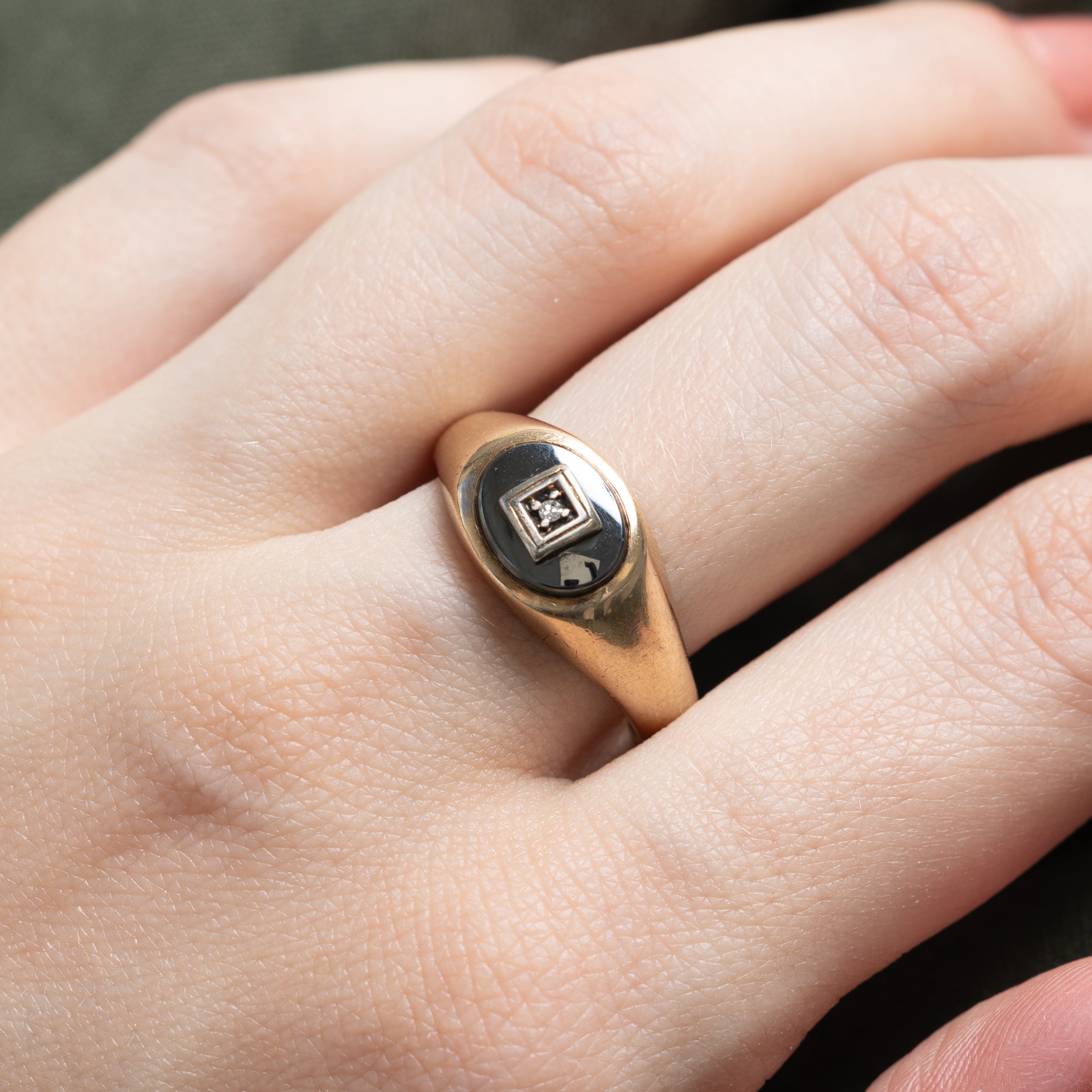 10k Oval Hematite & Diamond Accent Ring | 0.70ct | SZ 9.5