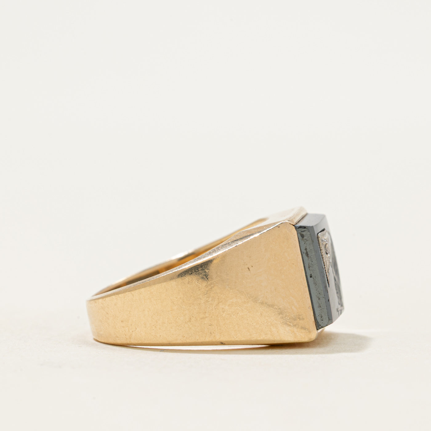 10k Hematite & Diamond Legionnaire Intaglio Signet Ring | SZ 7