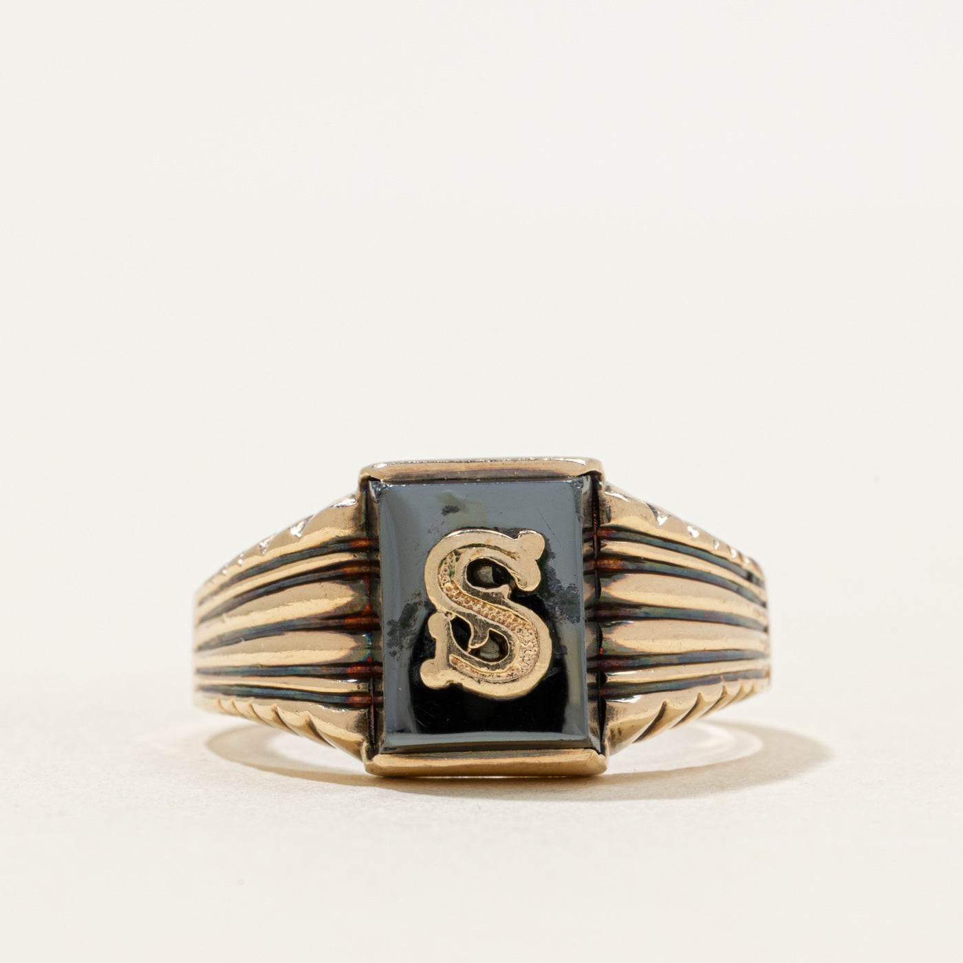 10k Hematite "S" Initial Grooved Signet Ring | 1.22ct | SZ 9