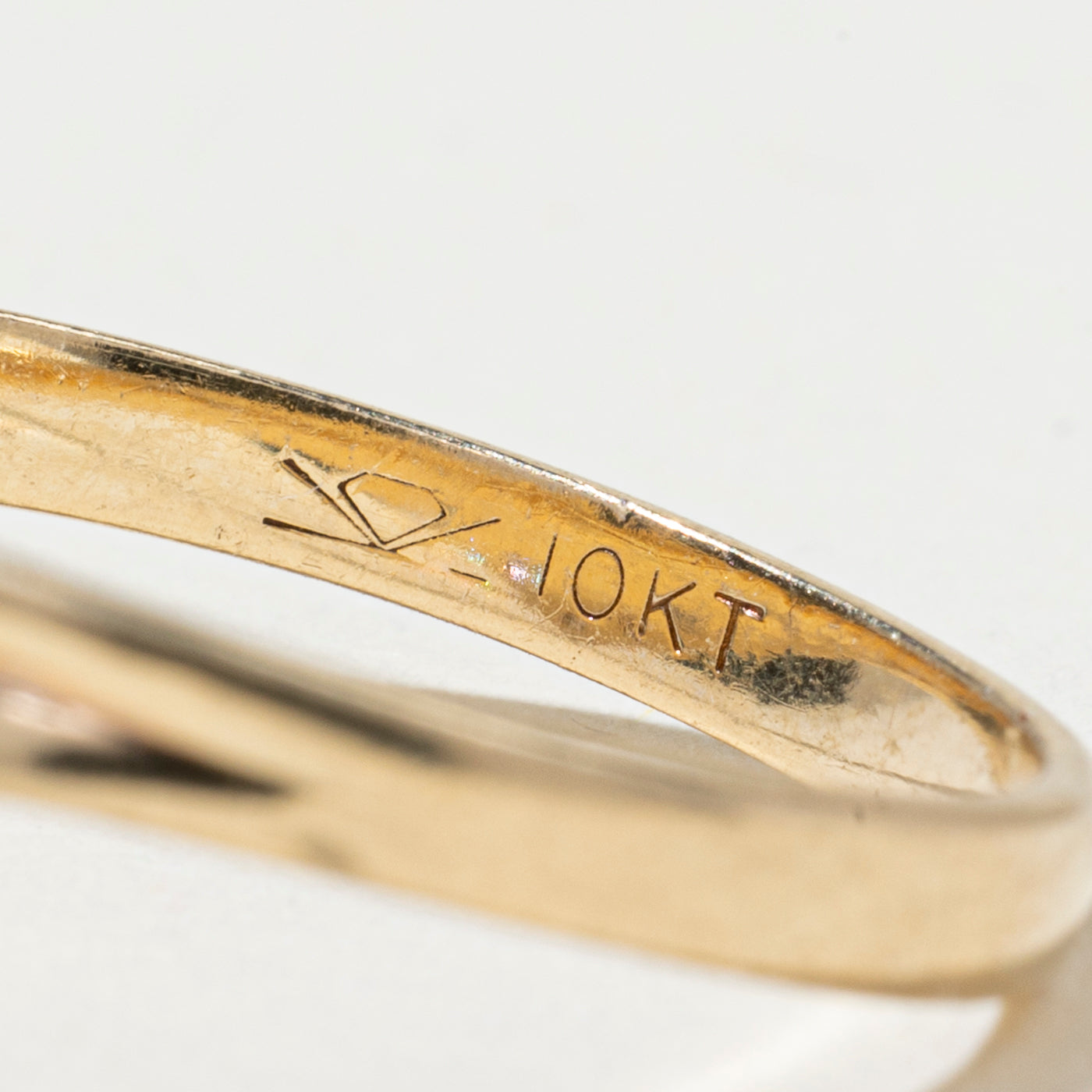 Pear Cut Sapphire & Diamond Chevron Ring | SZ 6