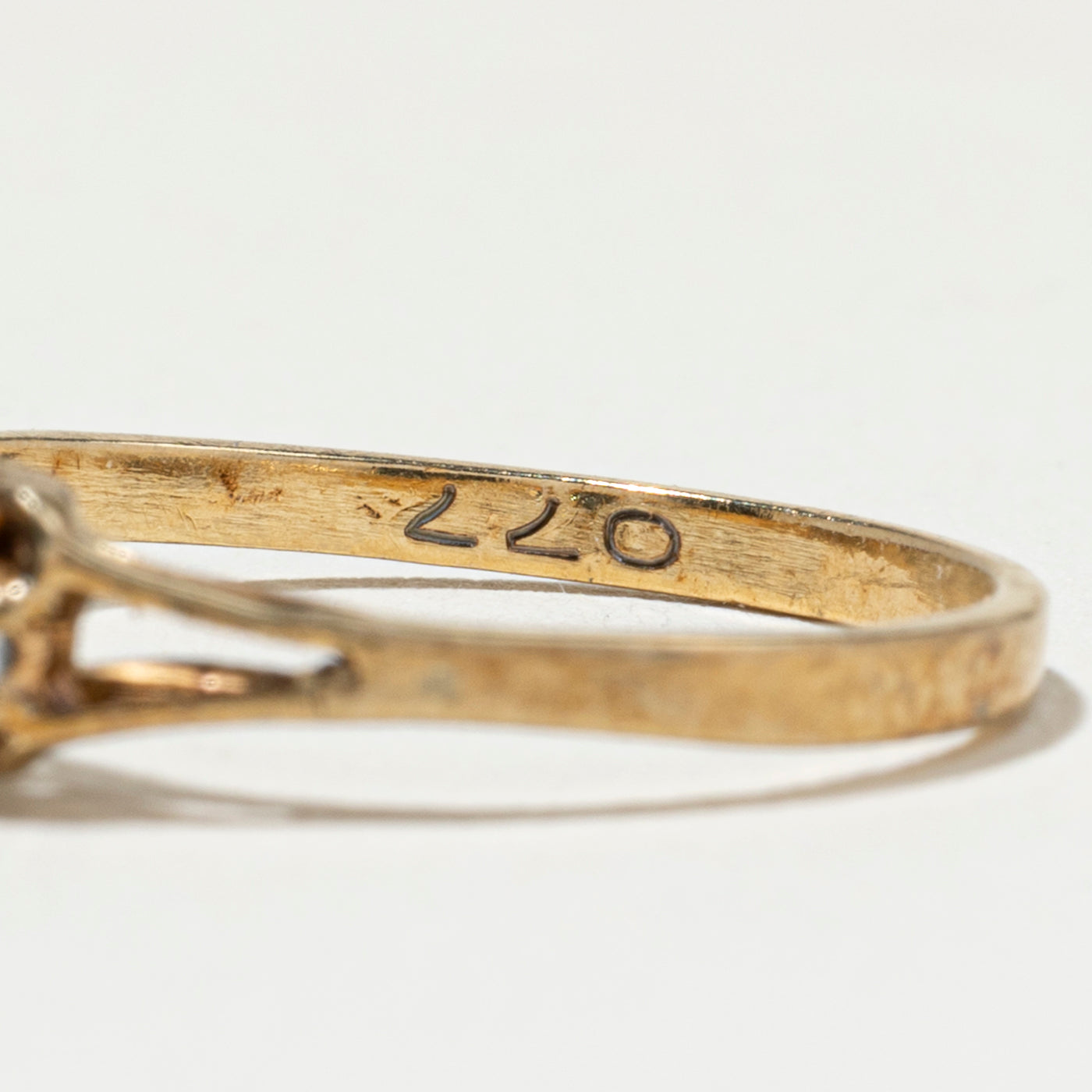 Bague Londres 1982 en saphir ovale et diamants | Taille 6
