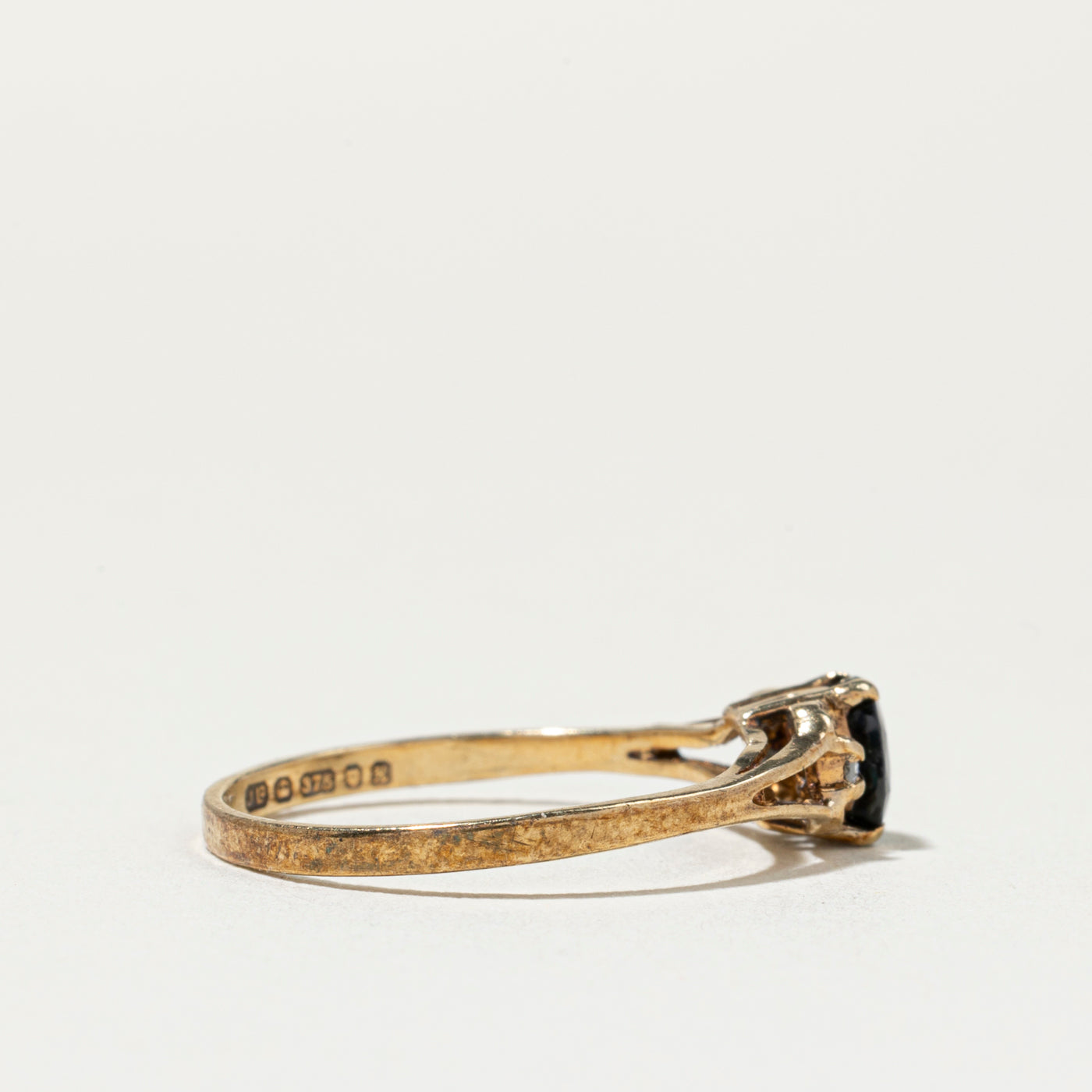 Bague Londres 1982 en saphir ovale et diamants | Taille 6
