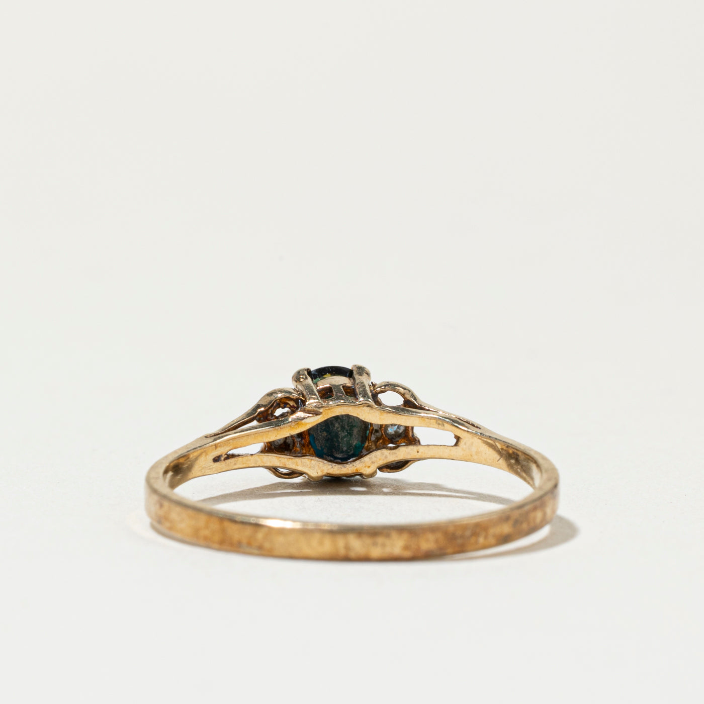 Bague Londres 1982 en saphir ovale et diamants | Taille 6