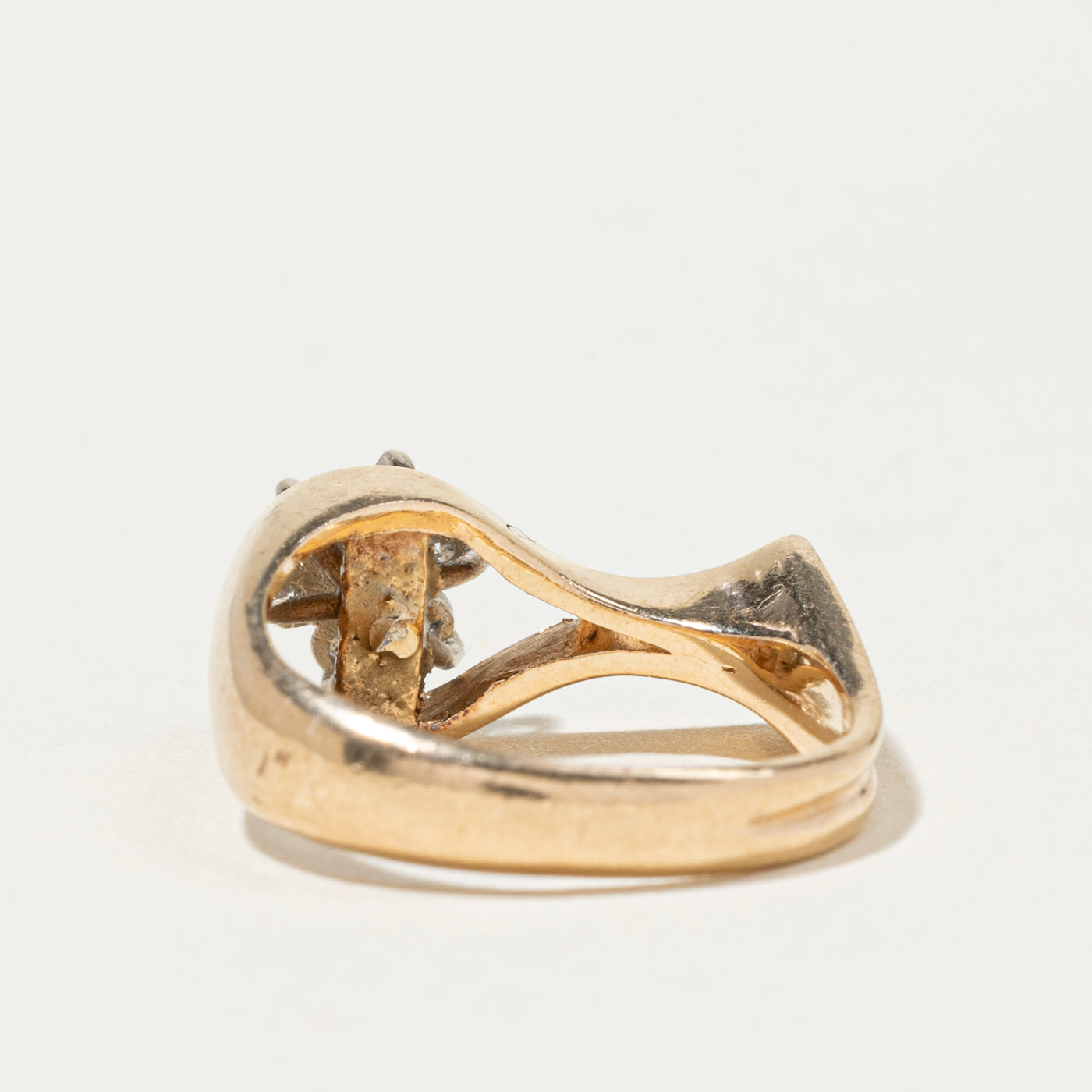 Bague ajourée en forme de pétale, saphir et diamants | Taille 5,5