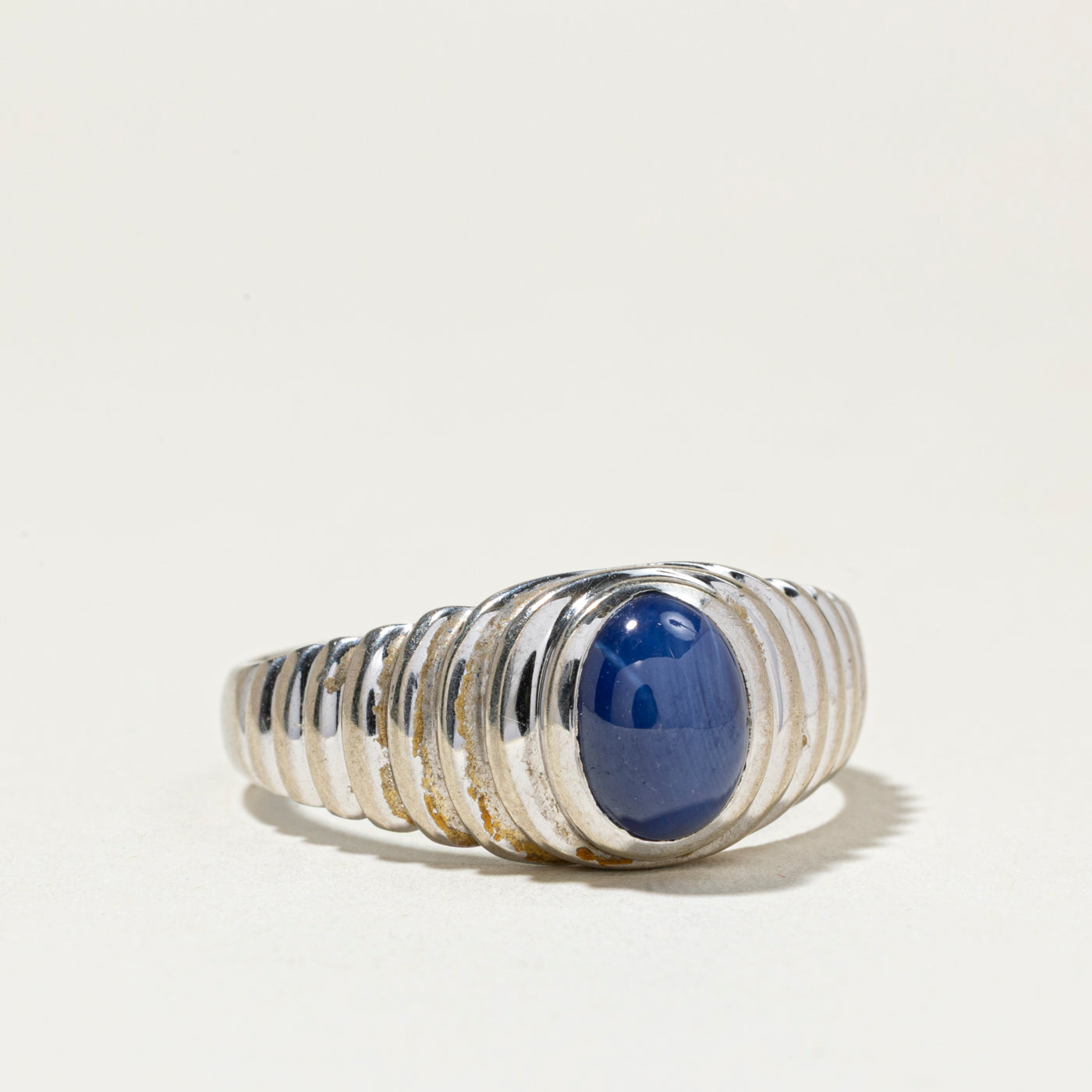 Synthetic Star Sapphire Grooved Ring | SZ 8.5