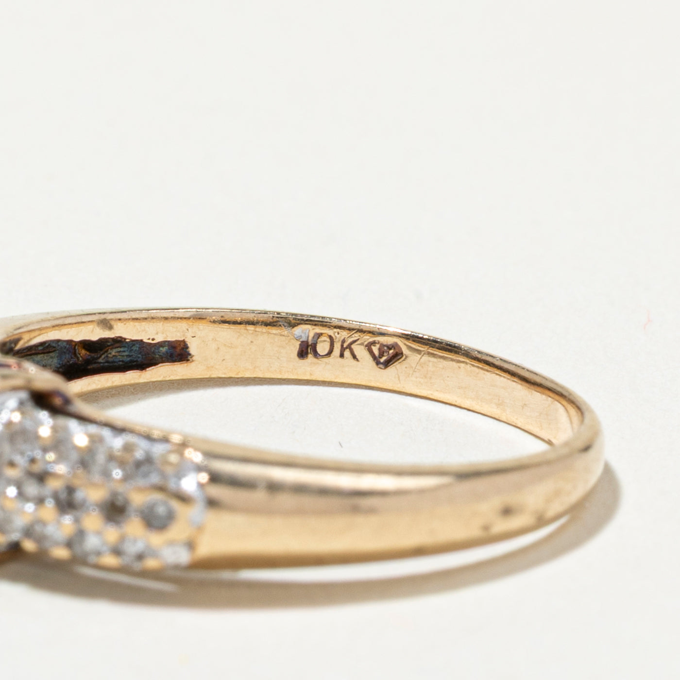 Oval Cut Sapphire & Diamond Accented Ring | SZ 7