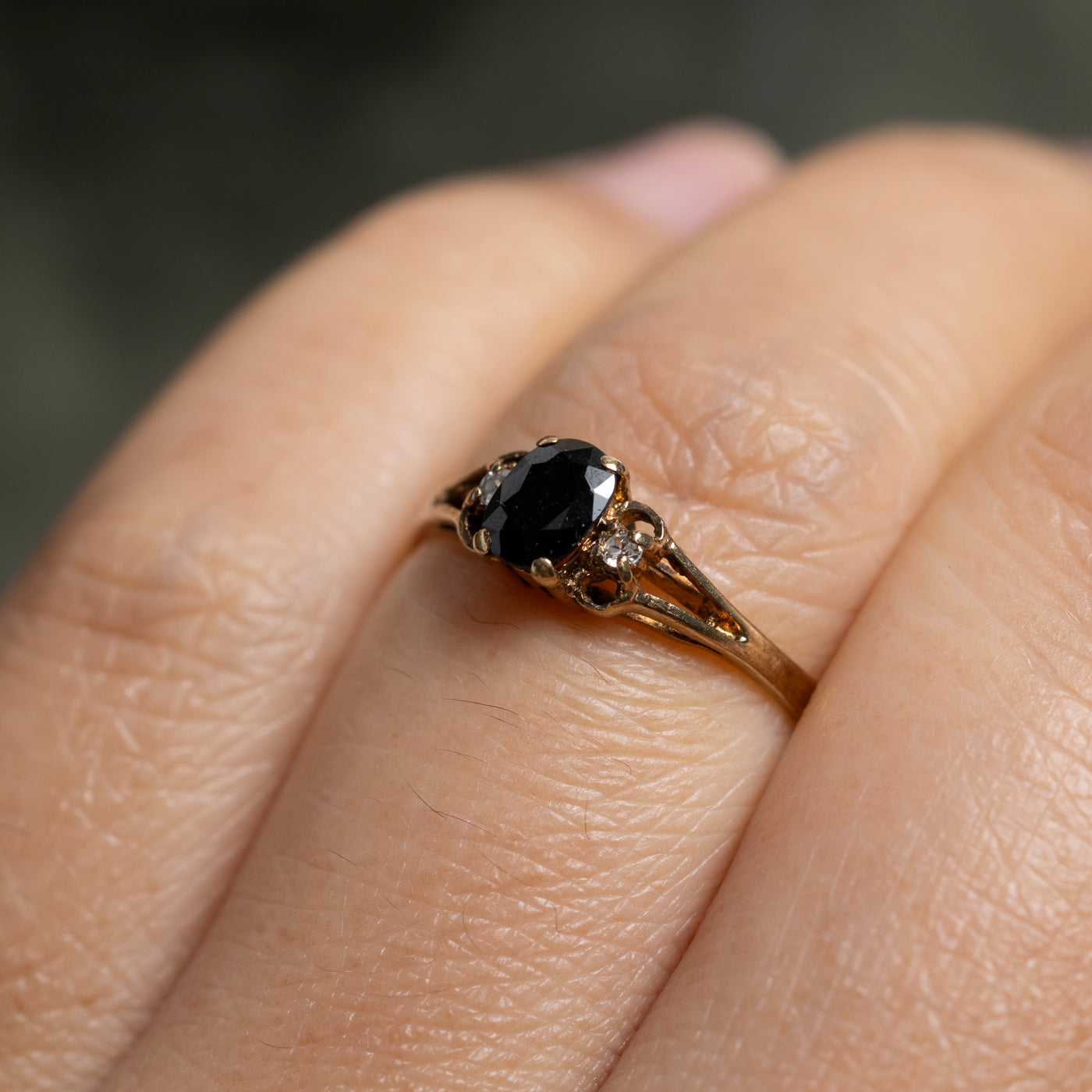 Bague Londres 1982 en saphir ovale et diamants | Taille 6