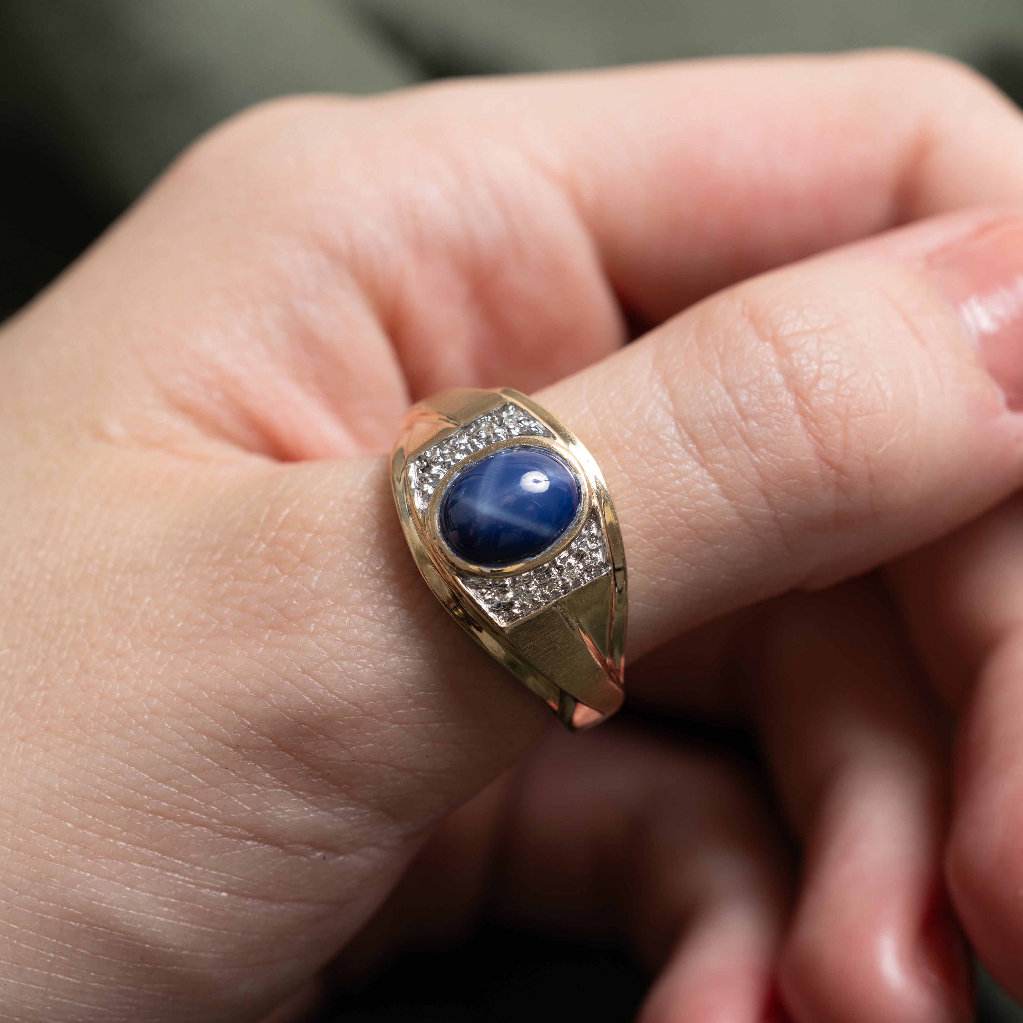 Cabochon Synthetic Star Sapphire & Natural Diamond Ring | SZ 10