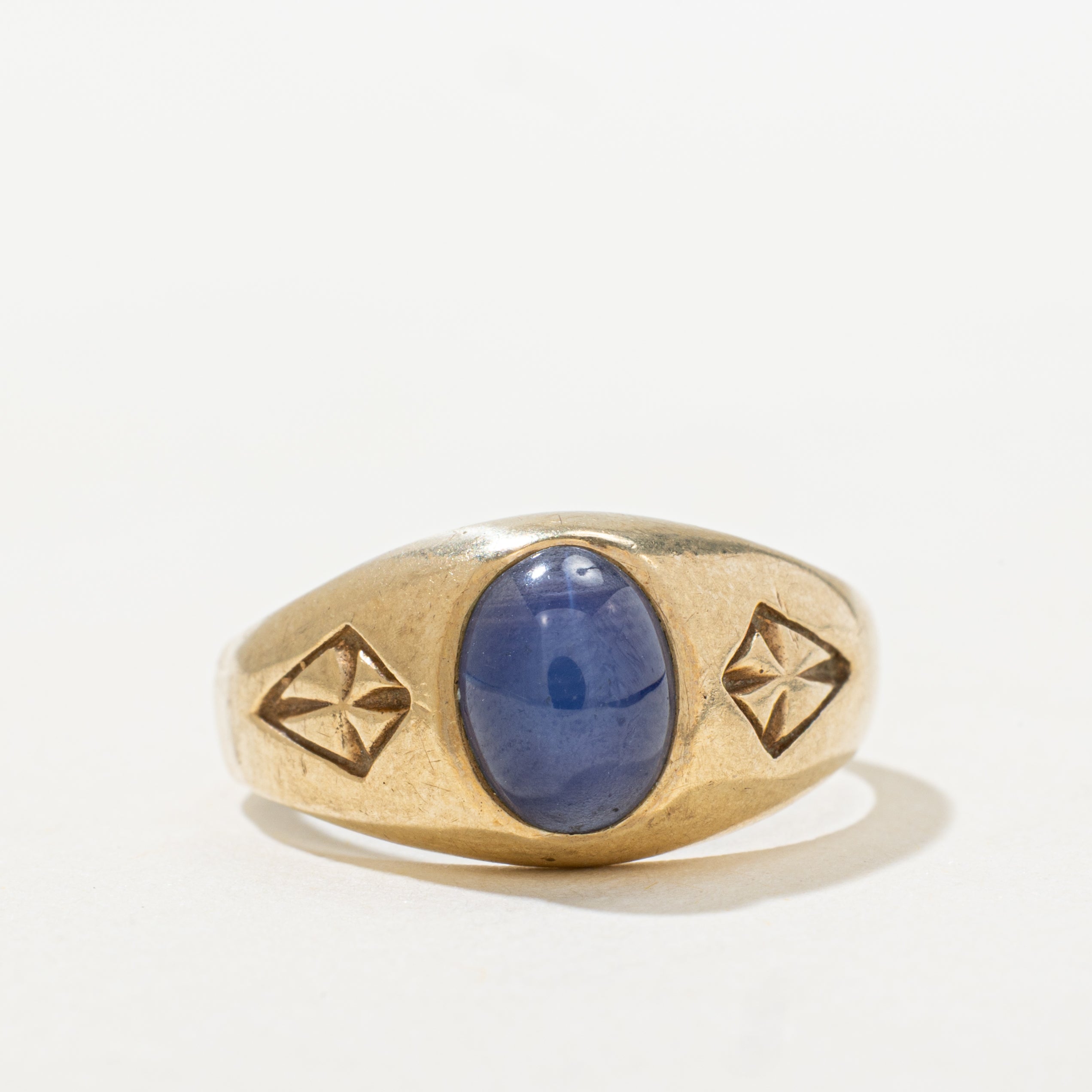 Cabochon Synthetic Star Sapphire Engraved Dome Ring | SZ 7.5